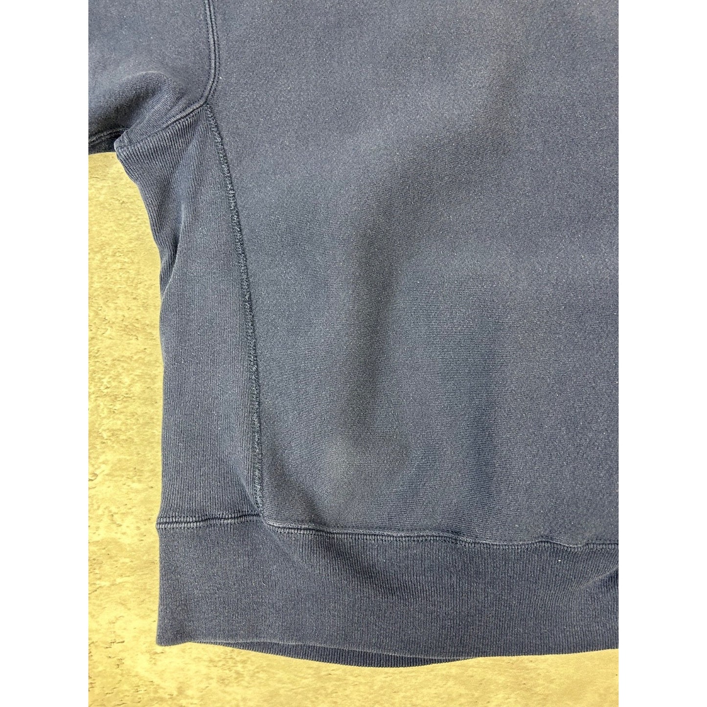 Vintage 90s Yale Bulldogs NCAA Embroidered Spellout Sweatshirt Size Medium