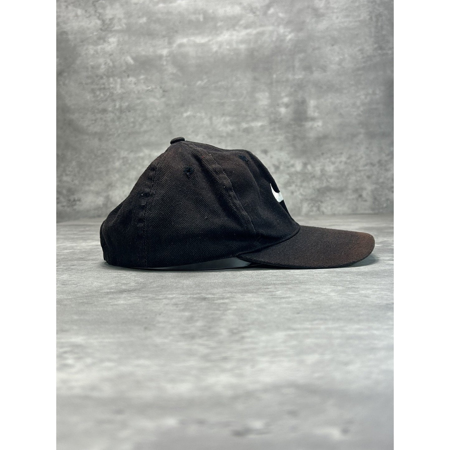 Vintage 90s Nike Embroidered Swoosh Strapback Hat OSFA Black/White