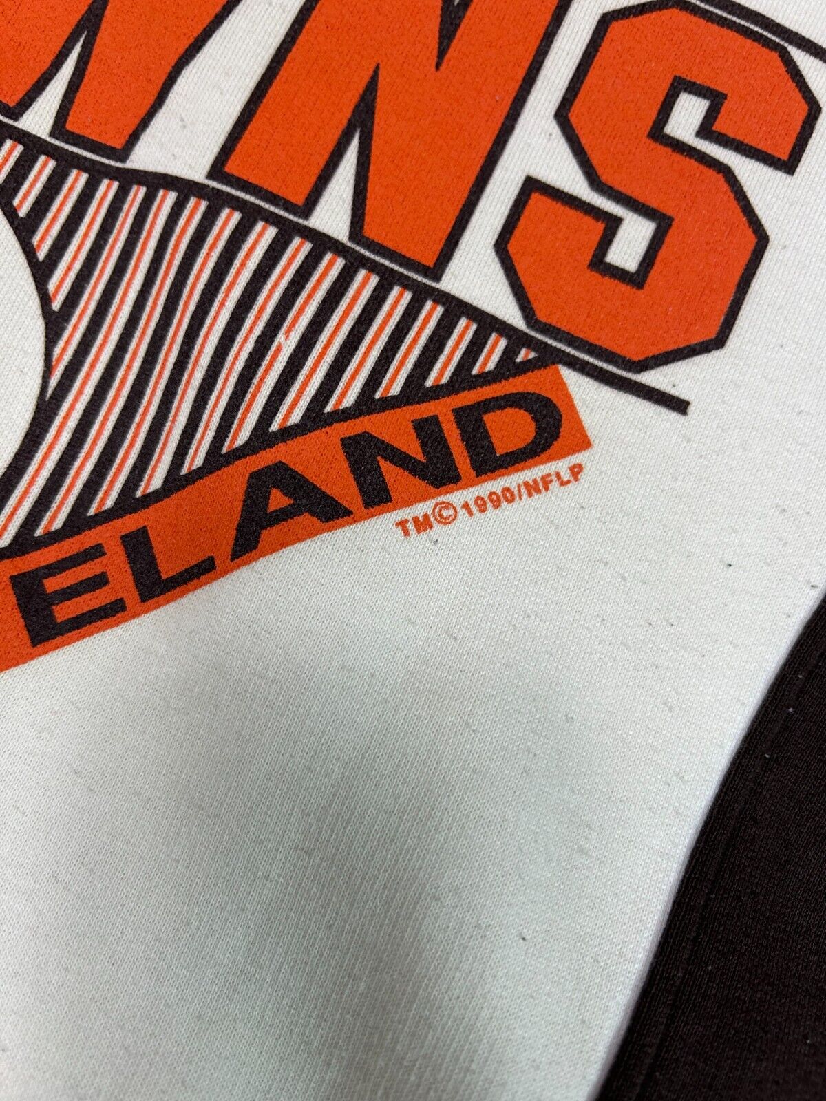 Vintage 1990 Cleveland Browns NFL Spellout Helmet Graphic Sweatshirt Size XL