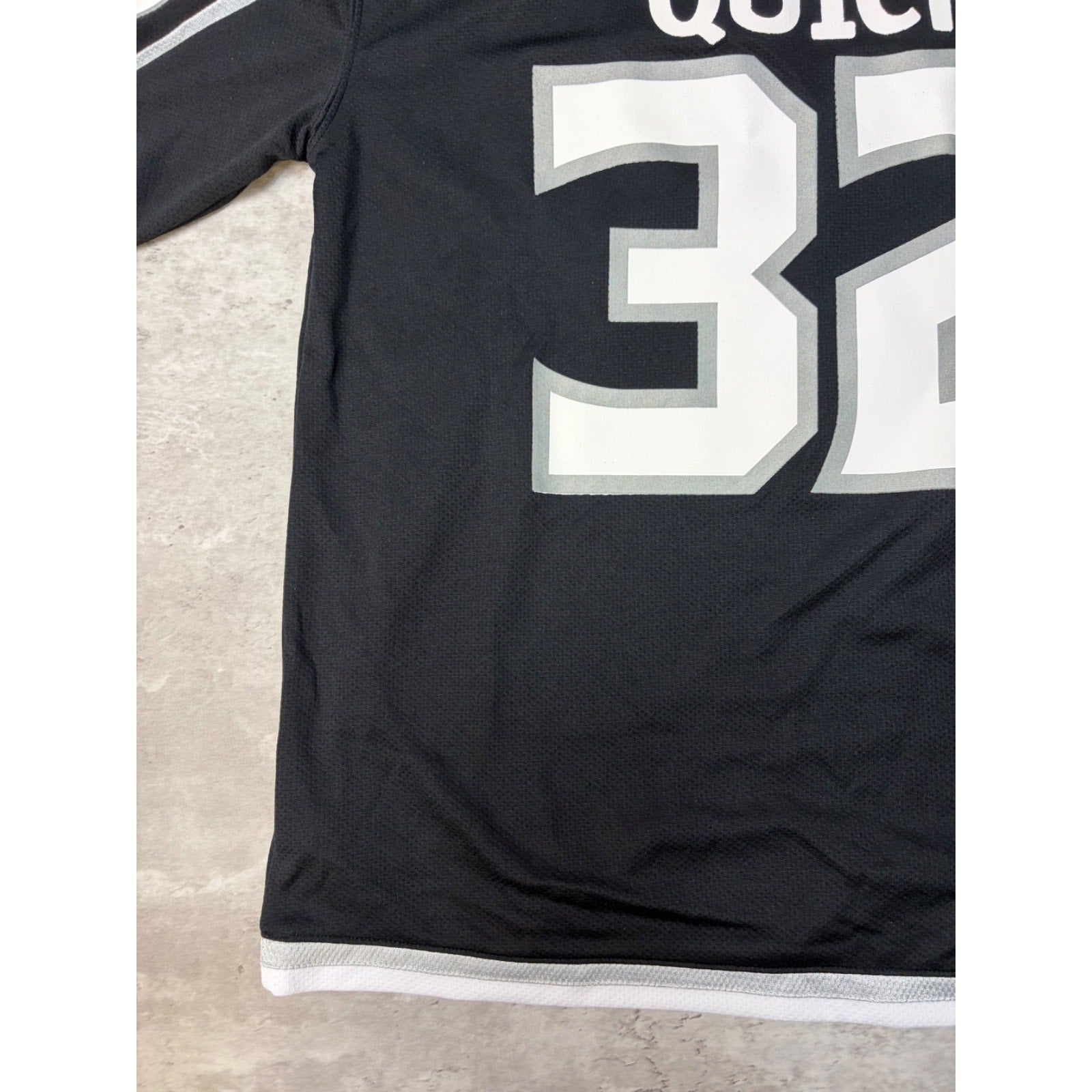 Jonathan Quick #32 Los Angeles Kings NHL Fanatics Graphic Jersey Size L/XL YOUTH