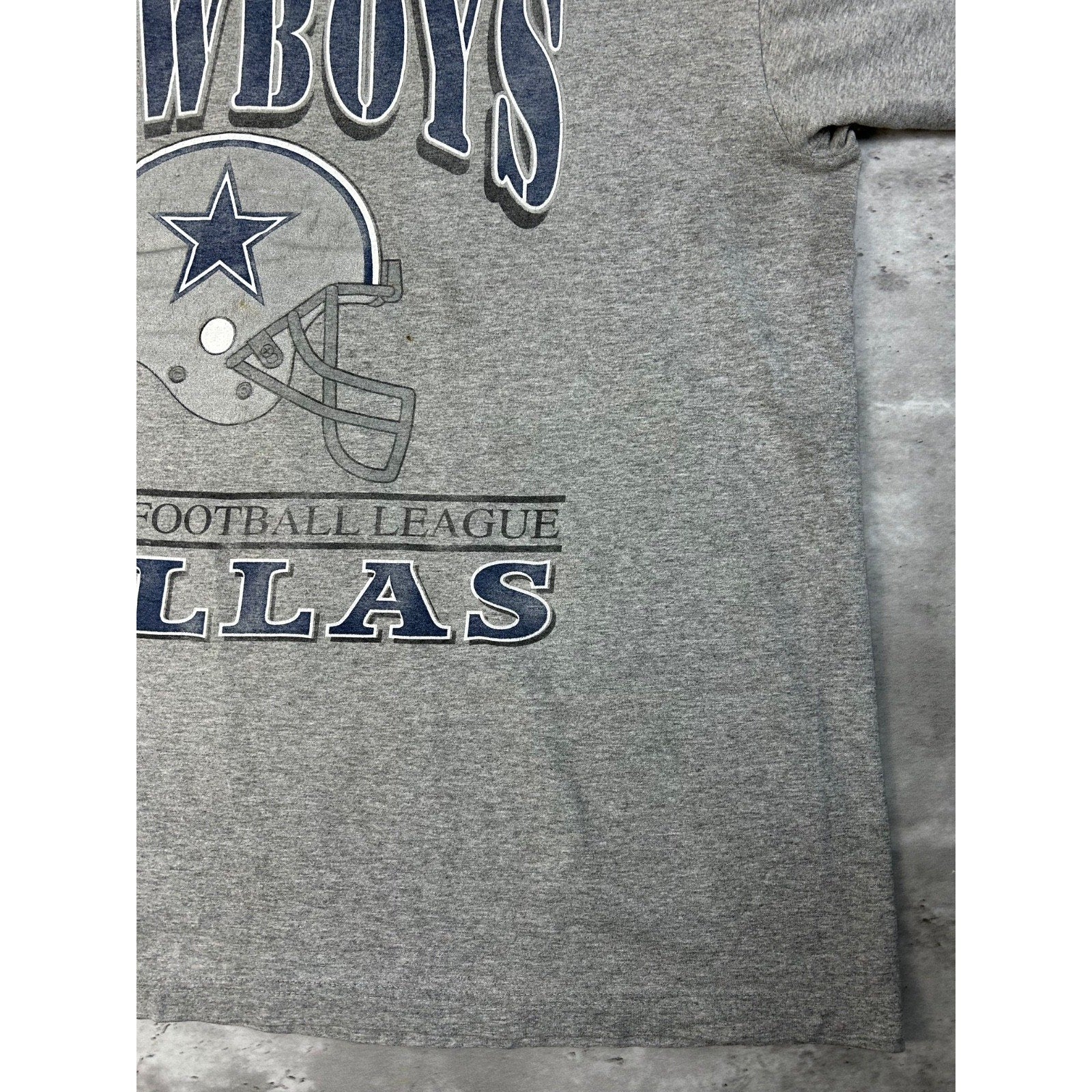 Vintage 90s Dallas Cowboys NFL Helmet Graphic Spellout T-Shirt Size XL