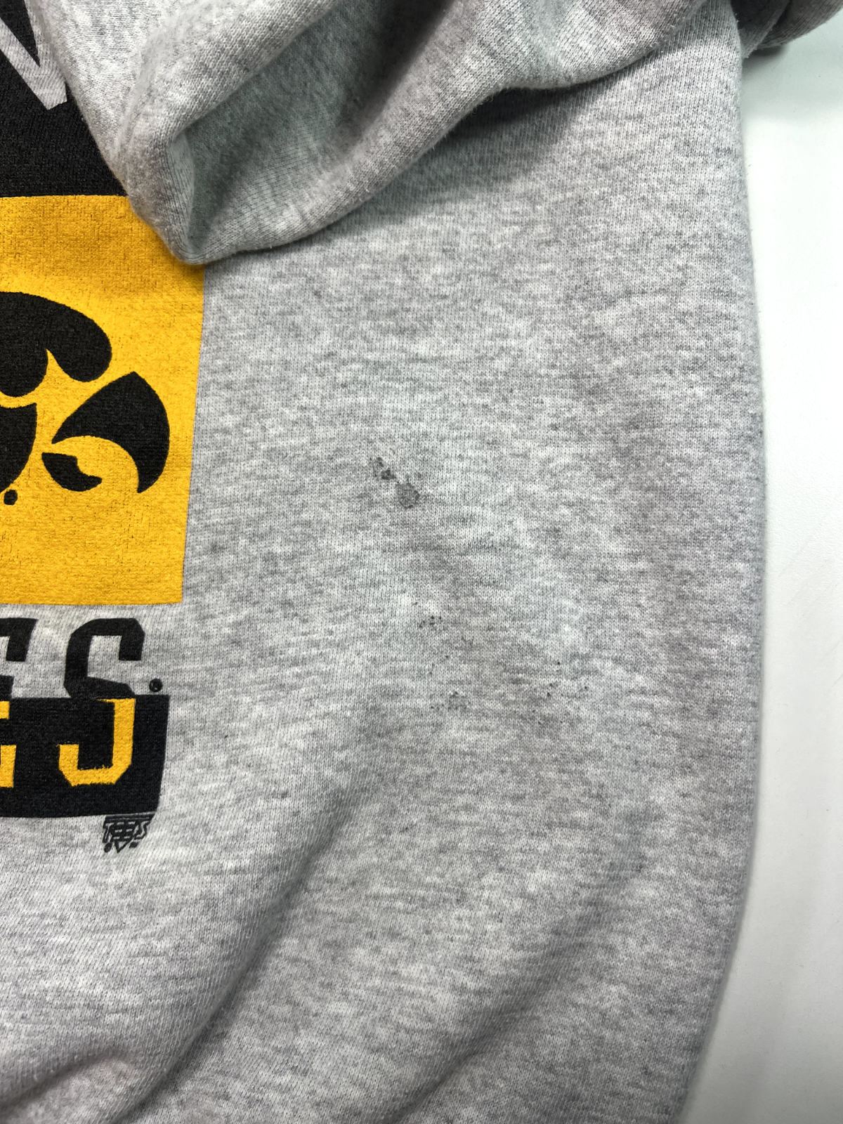 Vintage 90s University Of Iowa Hawkeyes NCAA Big Graphic Sweatshirt Size 2XL