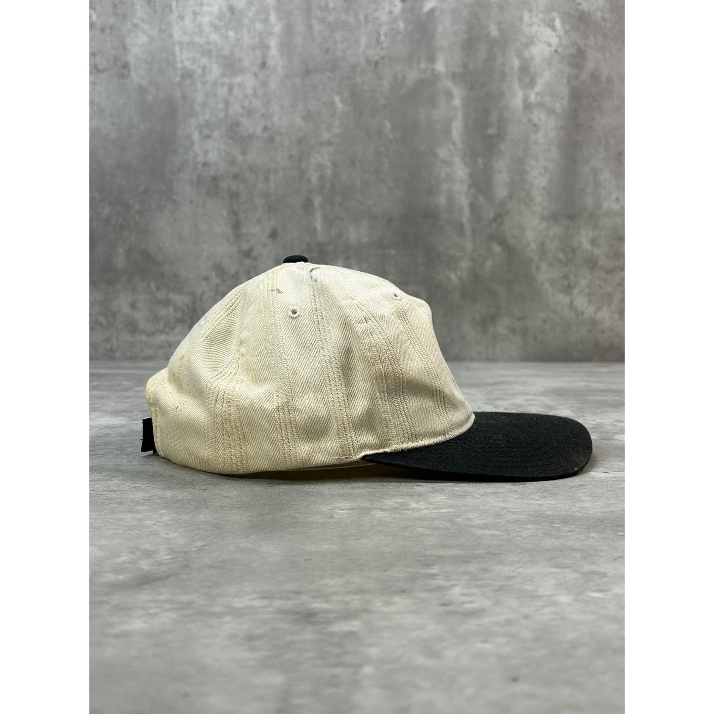 Vintage 90s Chicago White Sox MLB Embroidered Logo Starter Strapback Hat OSFA