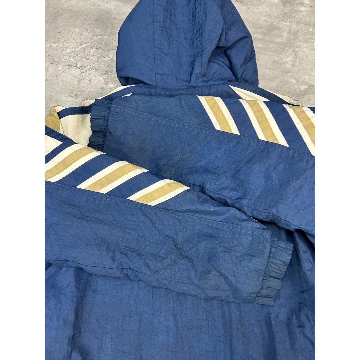 Vintage 90s Notre Dame Fighting Irish NCAA Insulated Starter Jacket Size Small