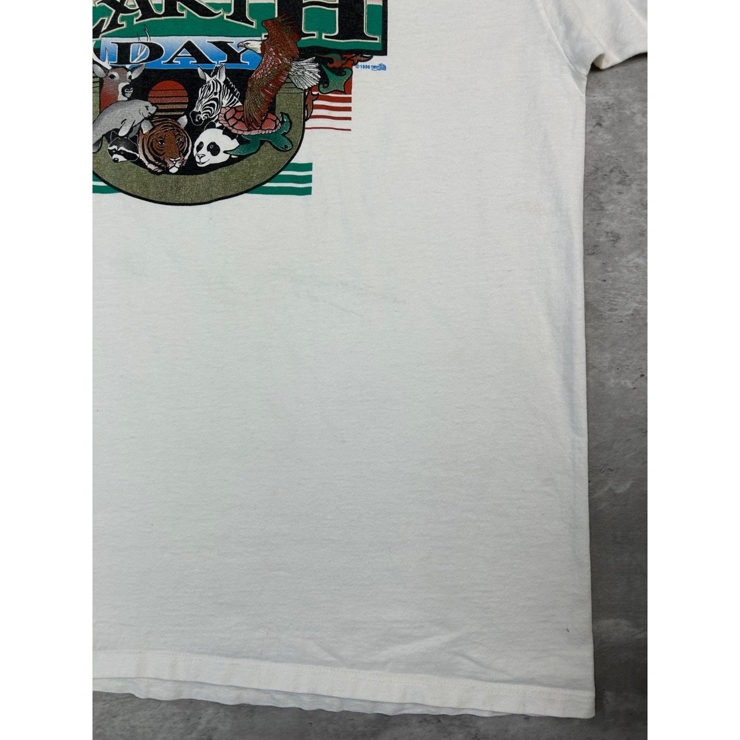 Vintage 1996 Earth Day Nature Animal Graphic T-Shirt Size XL White