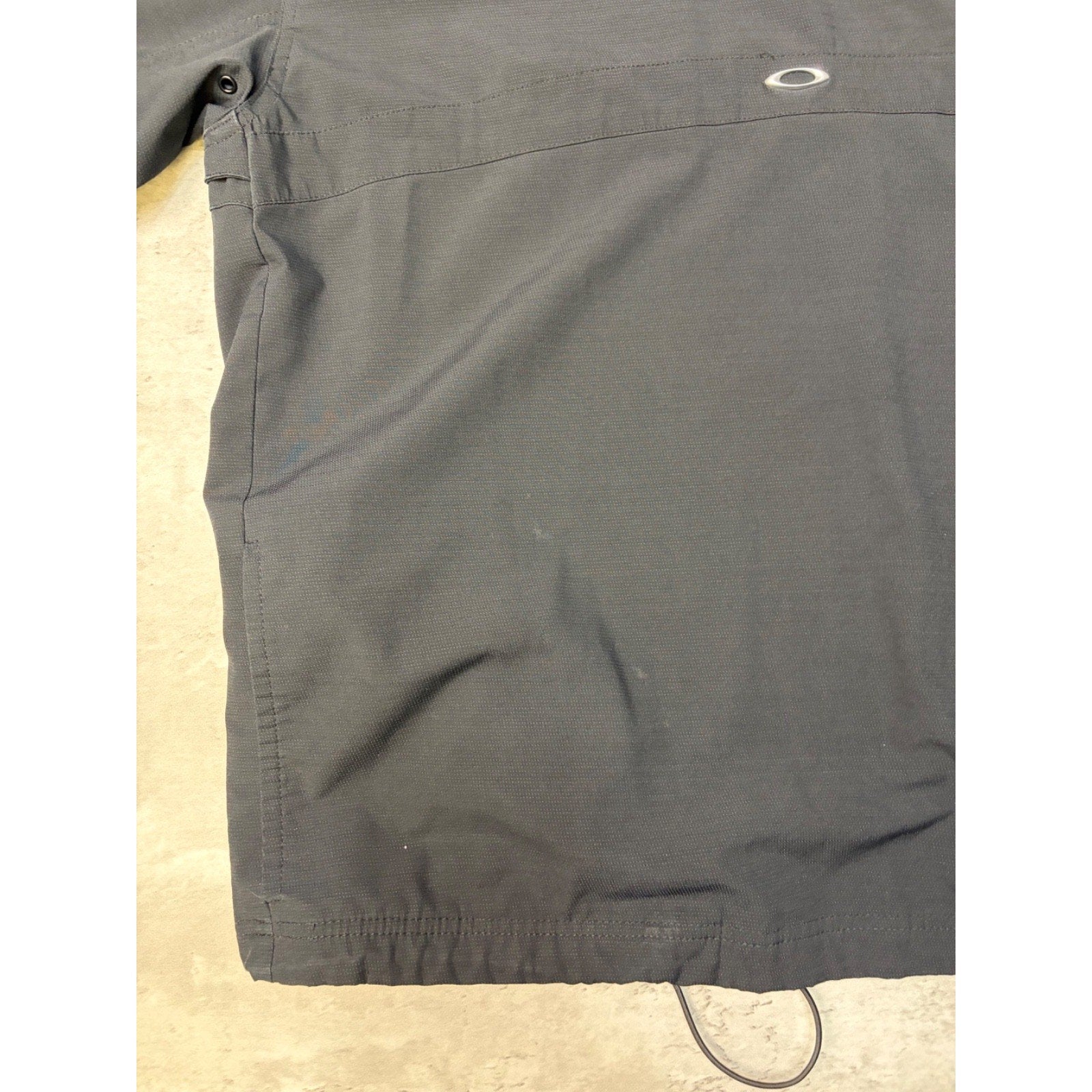 Vintage 2000s Oakley Middle Logo Pullover Windbreaker Jacket Size Large