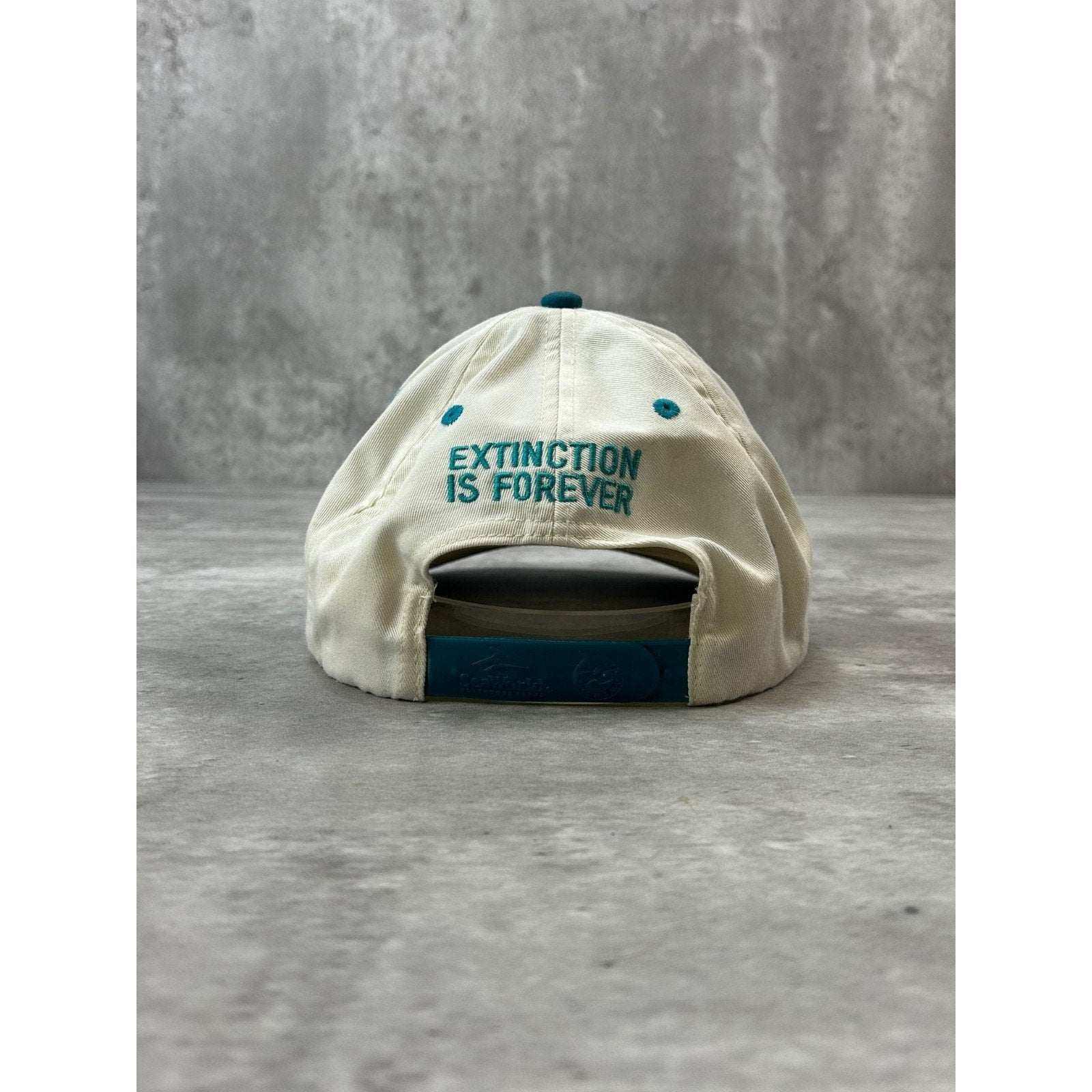Vintage 90s Seaworld Embroidered Logo Destination Snapback Hat OSFA