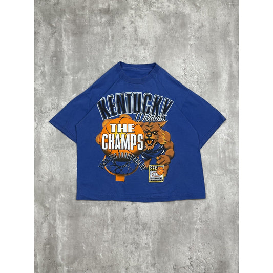 Vintage 1996 Kentucky Wildcats NCAA Basketball Champs Cropped T-Shirt Sz Medium