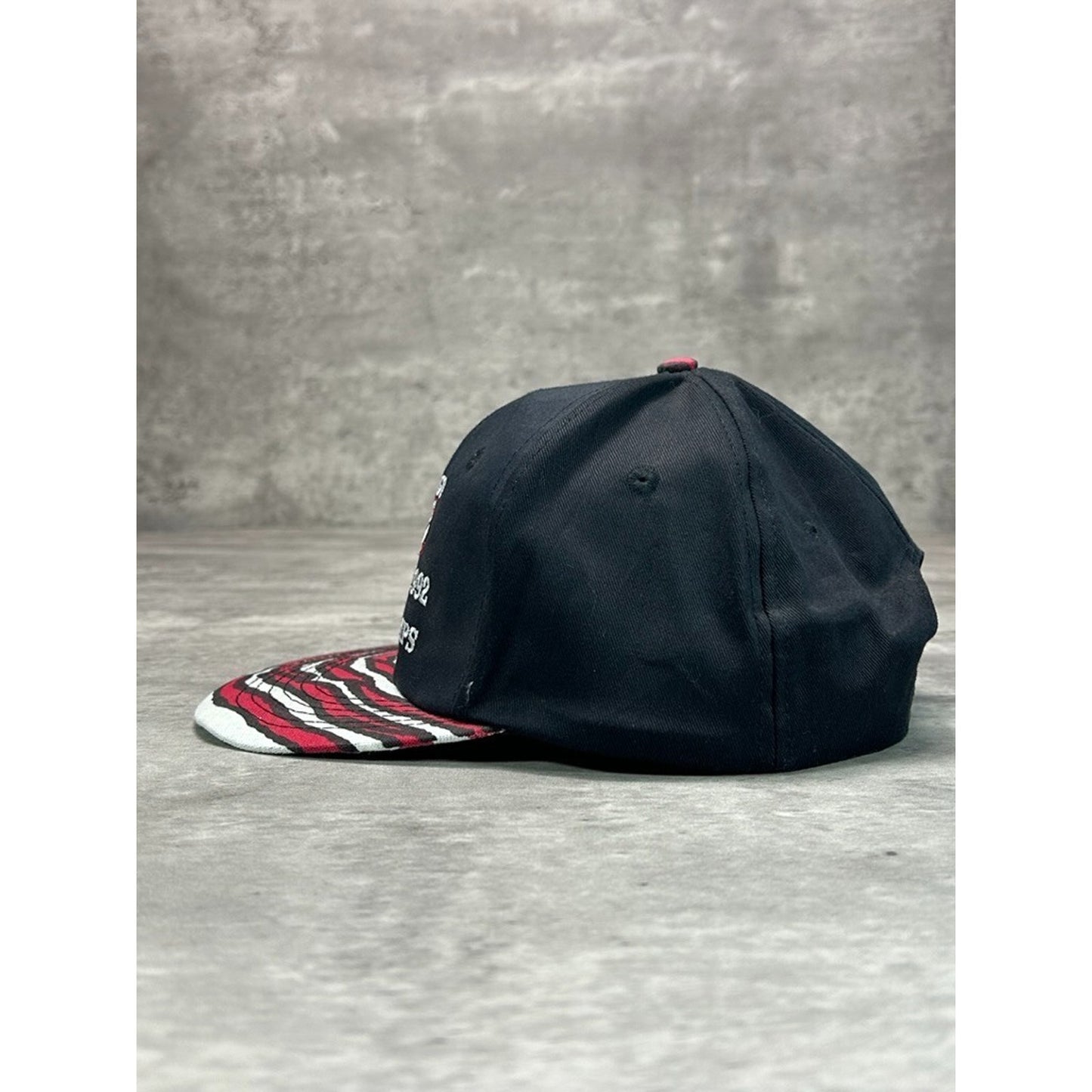 Vintage 1991/92 Chicago Bulls NBA Back To Back World Champs Snapback Hat OSFA