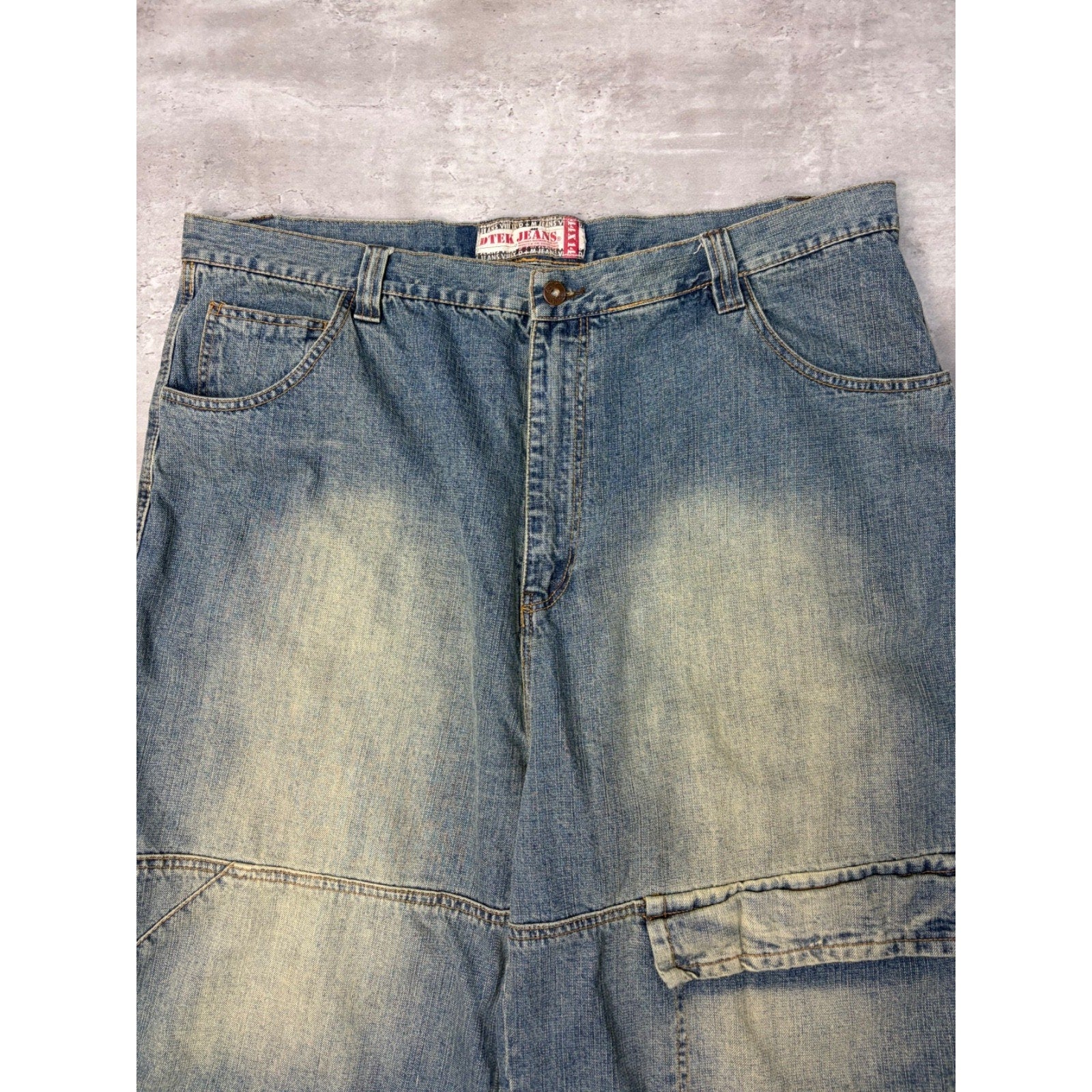 VTG Y2K Dtek Jeans Faded Medium Wash Denim Spellout Cuff Cargo Shorts Size 42