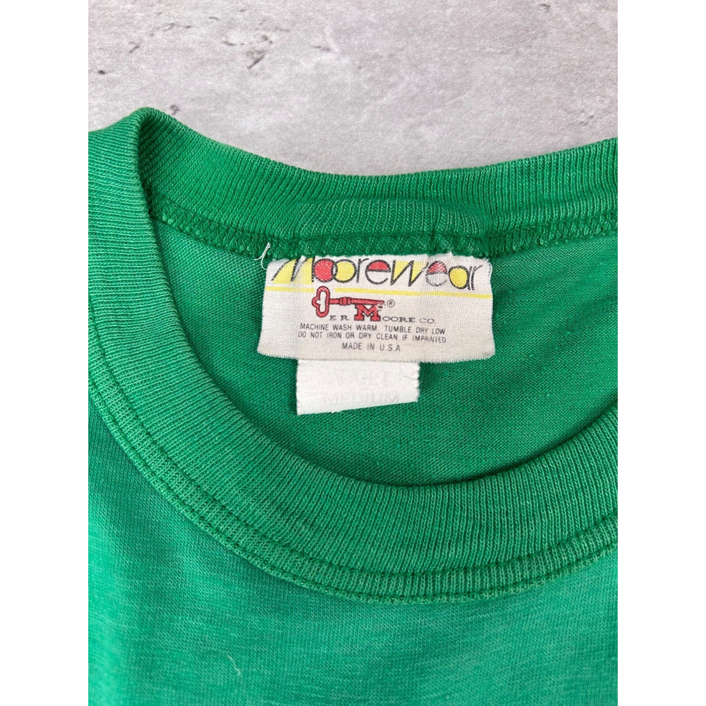 Vintage 80s Green Bay Packers NFL Football Spellout Graphic T-Shirt Size Medium