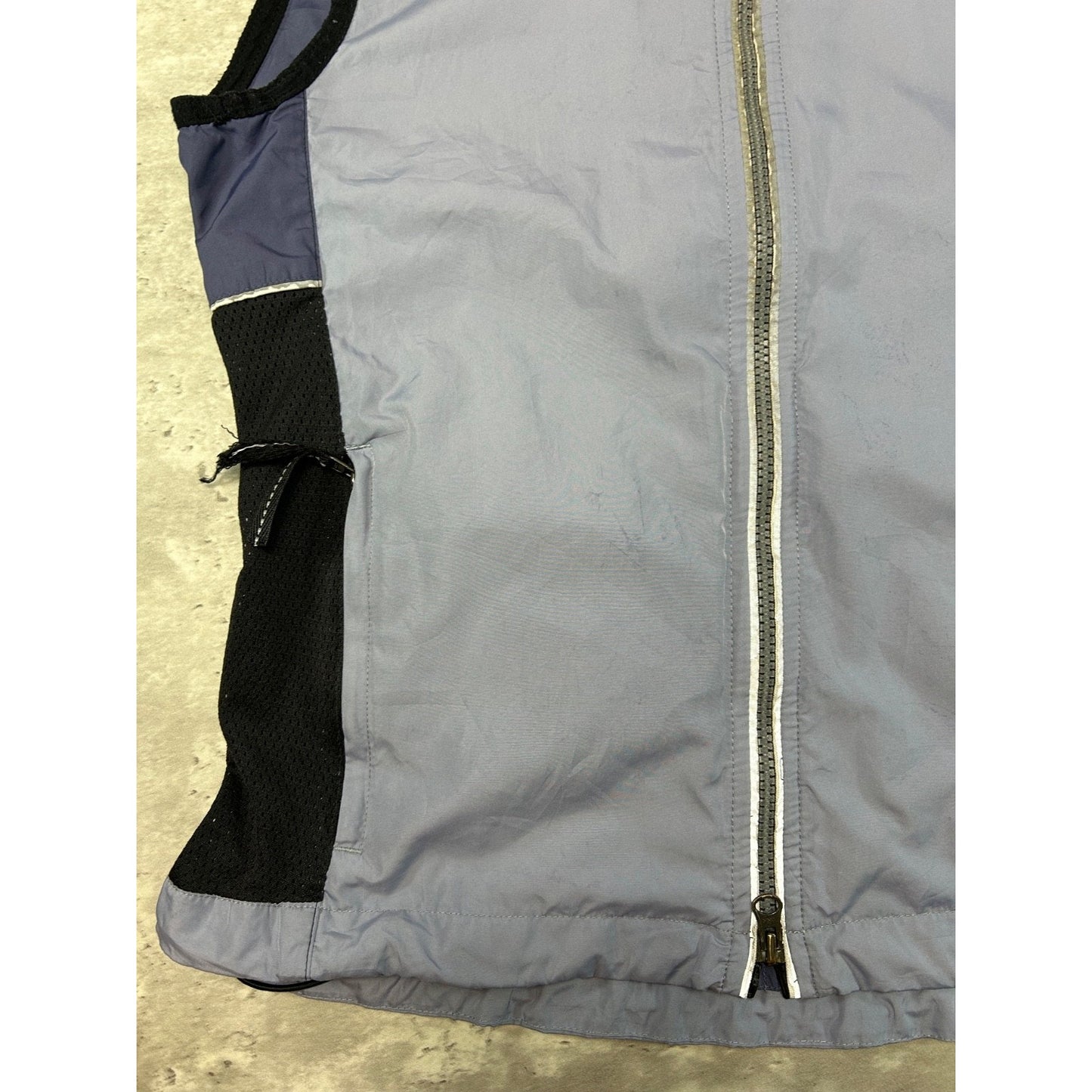 Vintage 2000s Nike Embroidered Swoosh Lightweight Full Zip Vest Sz Medium YOUTH