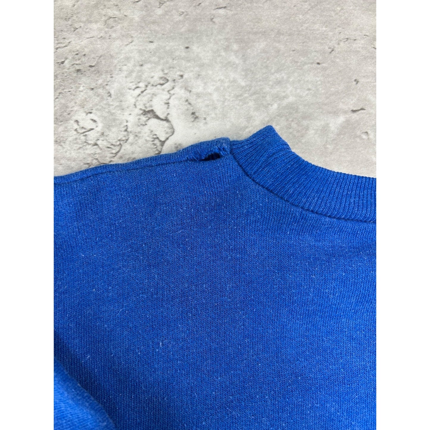 Vintage 80s/90s Universite Paris Collegiate Crest Graphic Sweatshirt Size Medium