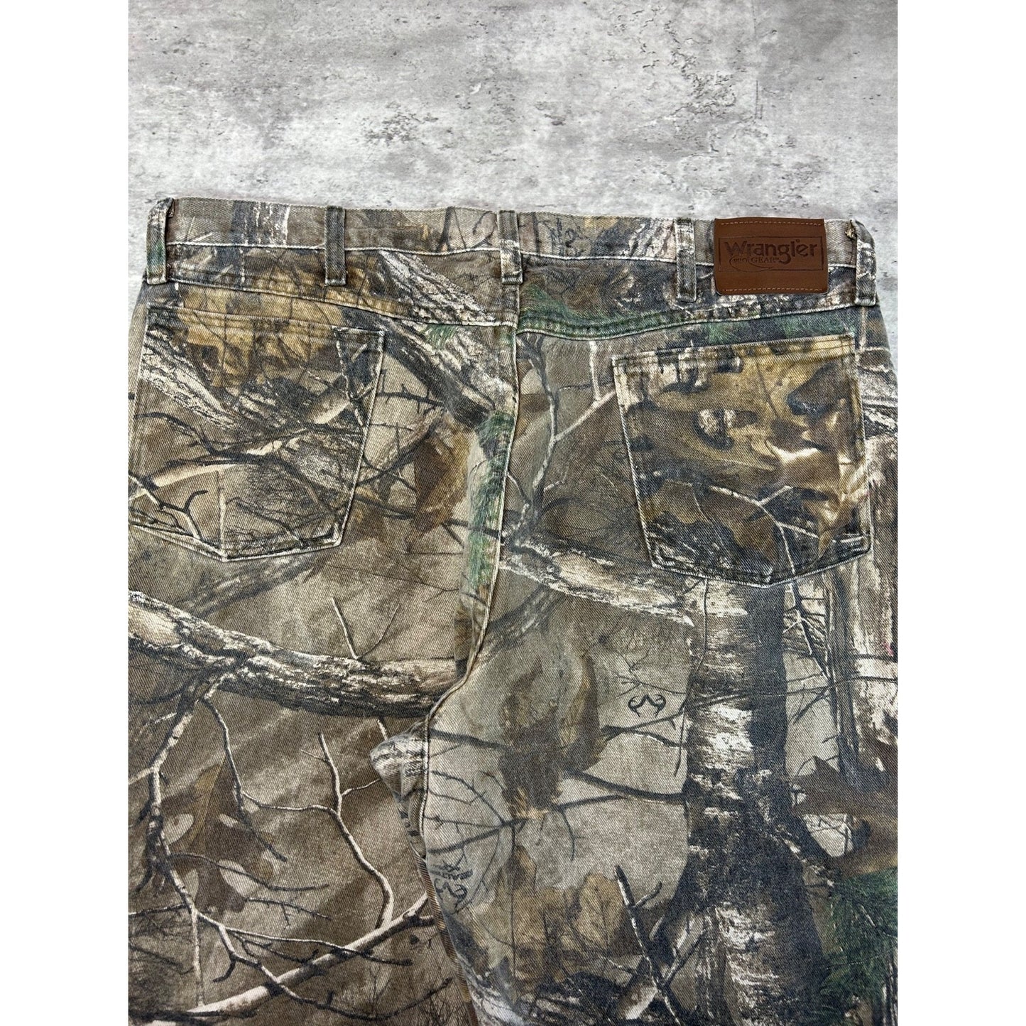 Vintage Realtree Camo Utility Cargo Hunting Pants Size 39