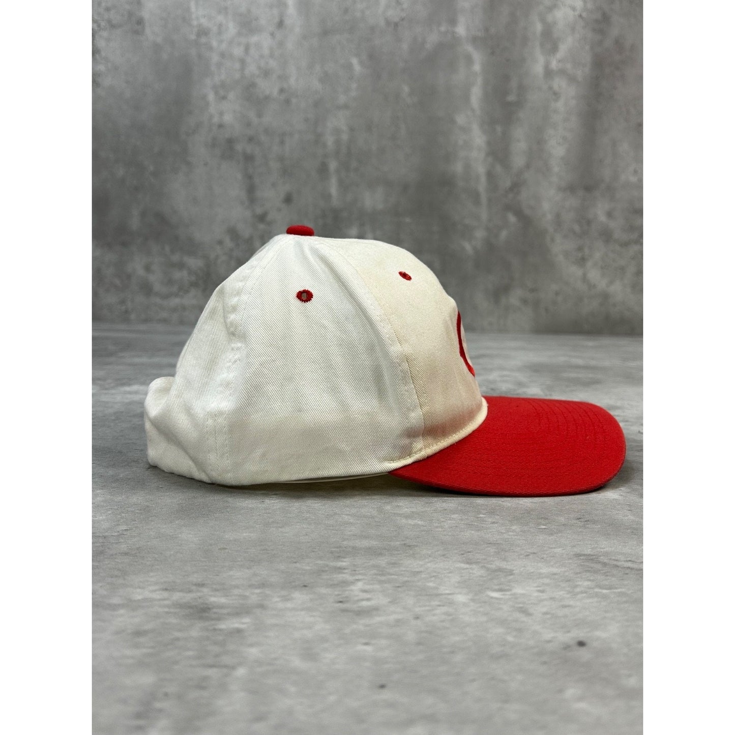Vintage Cincinnati Reds MLB Embroidered Logo Baseball Snapback Hat OSFA