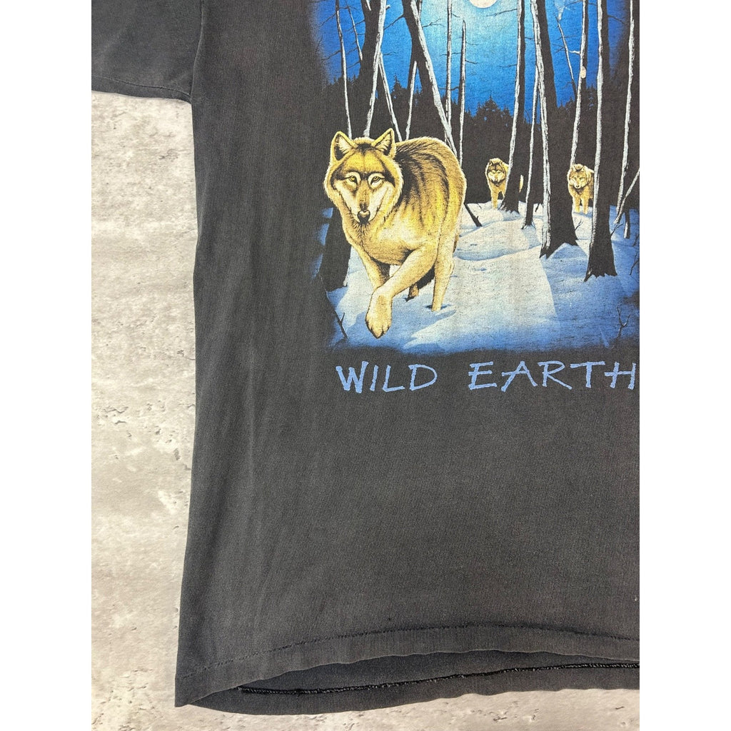 Vintage 90s Wild Earth Wolf Animal Nature Graphic T-Shirt Size Large