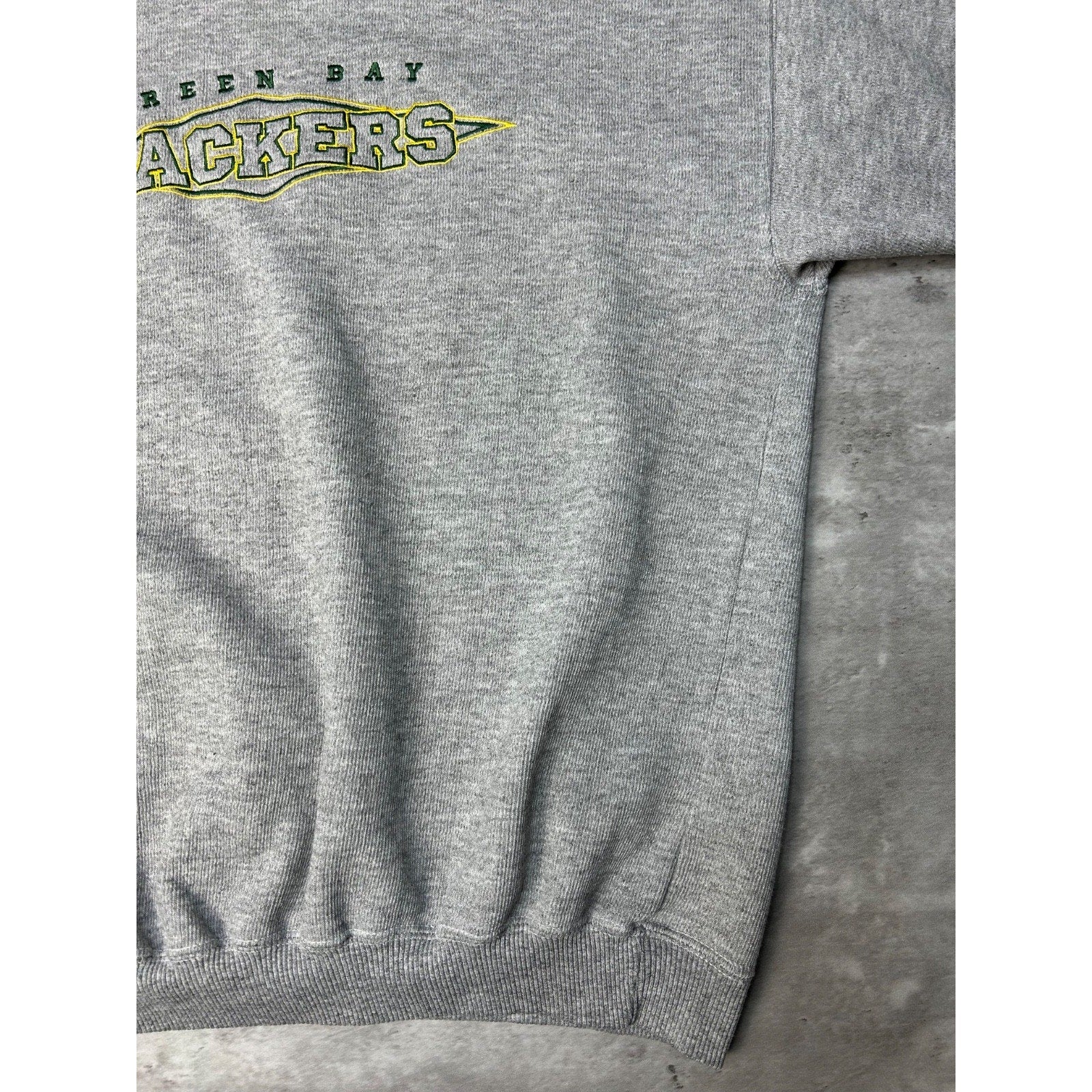 Vintage 90s Green Bay Packers NFL Embroidered Spellout Sweatshirt Size Medium