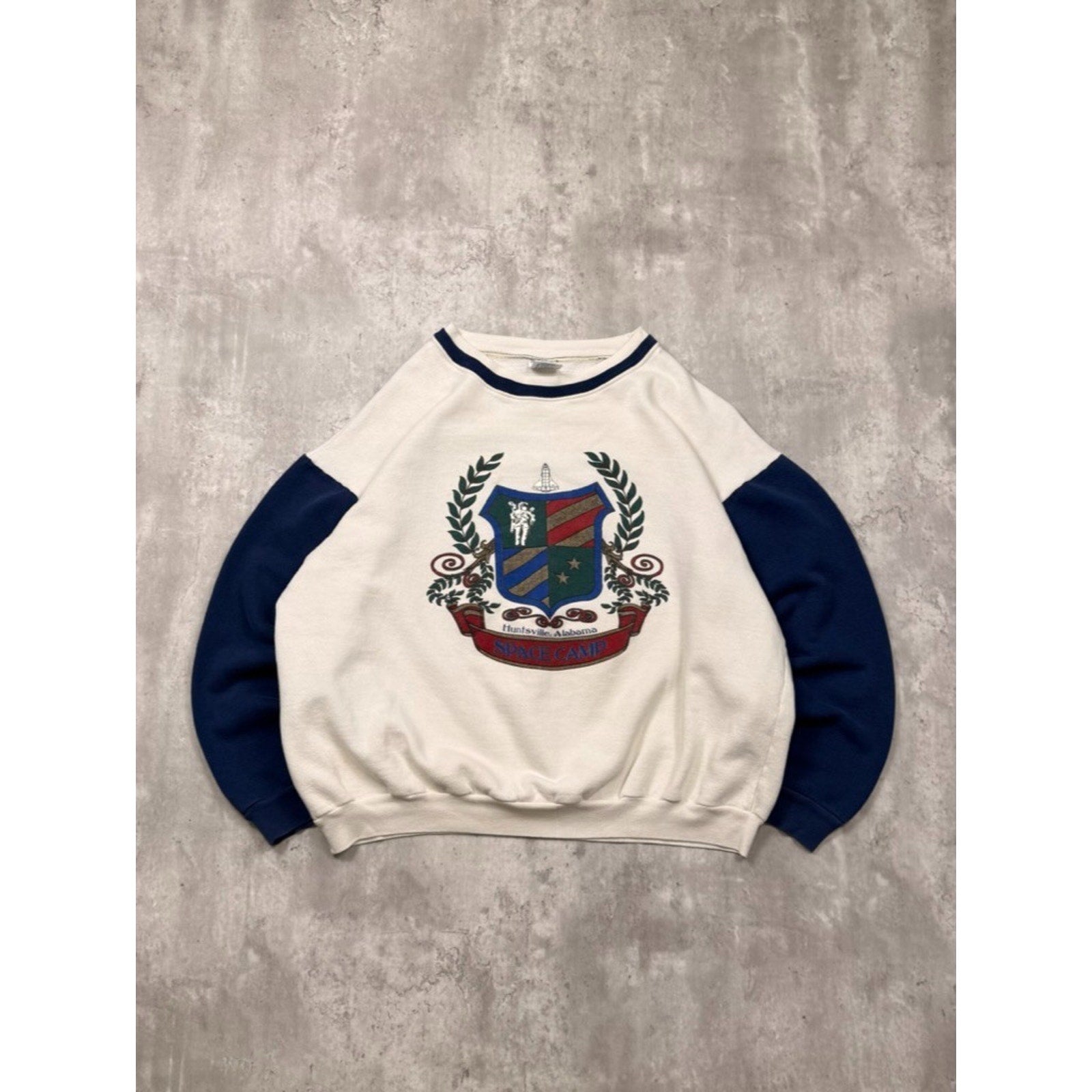 Vintage 80s/90s Alabama Space Camp Graphic Crest Sweatshirt Size XL