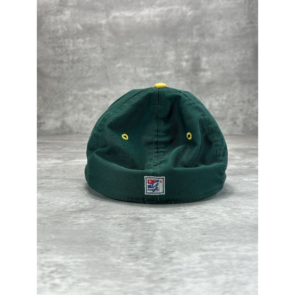 Vintage 90s Green Bay Packers NFL Embroidered Logo Football Fitted Hat 7