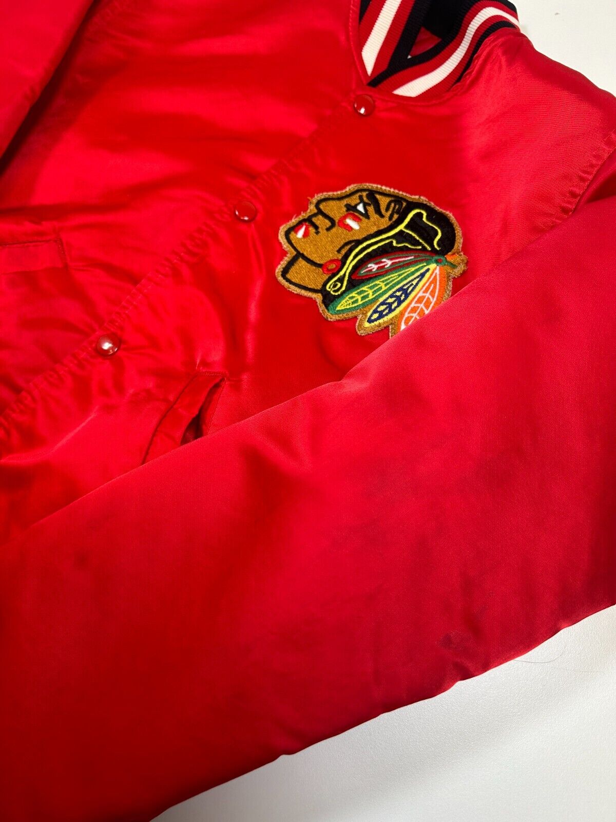 Vintage 90s Chicago Blackhawks NHL Satin Bomber Jacket Size Small Red