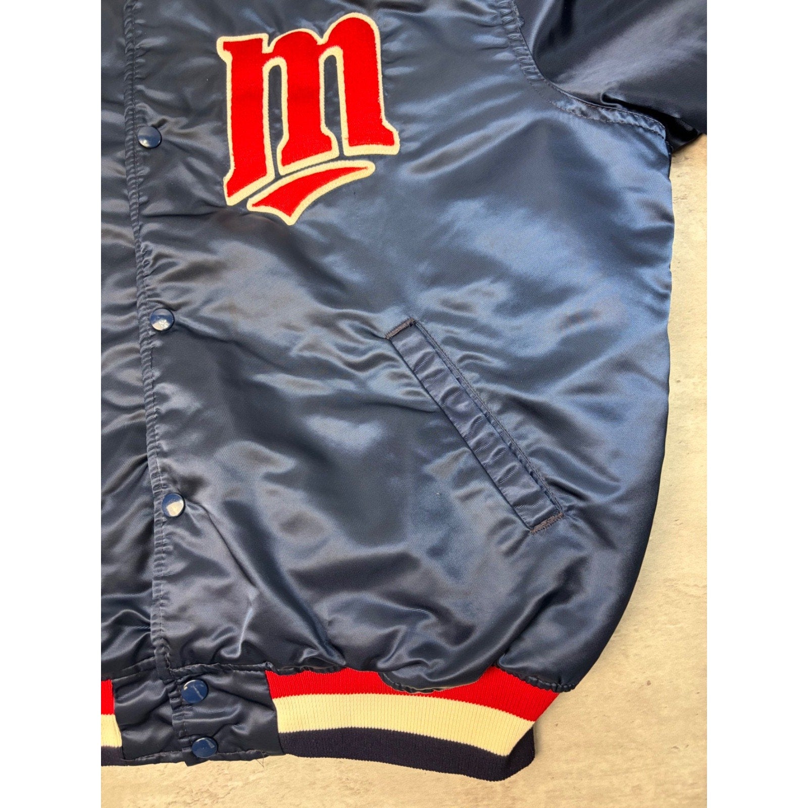 Vintage 90s Minnesota Twins MLB Embroidered Starter Satin Bomber Jacket Size XL