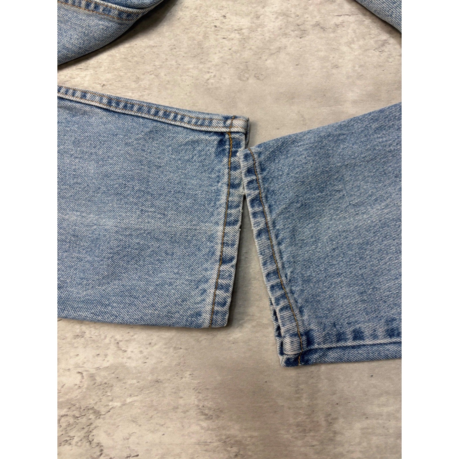 VTG 90s Levis 550 Red Tab Relaxed Tapered Leg Medium Wash Denim Pants Size 34
