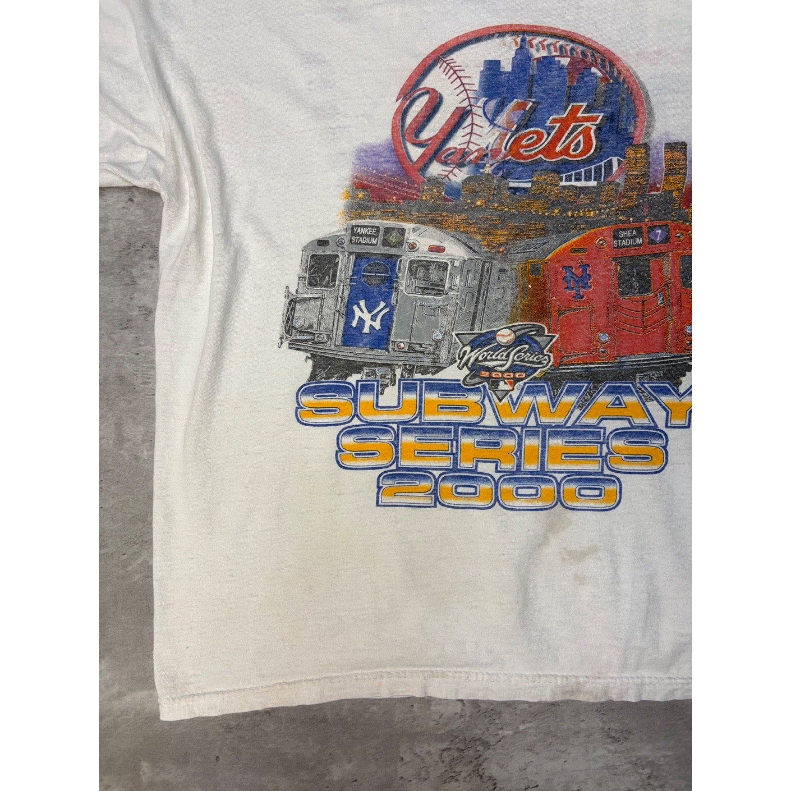 Vintage 2000 Yankees Vs Mets MLB Subway Series Baseball T-Shirt Size XL