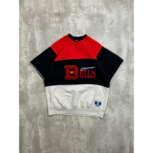 VTG 90s Chicago Bulls NBA Embroidered Spellout Short Sleeve Sweatshirt Sz Large