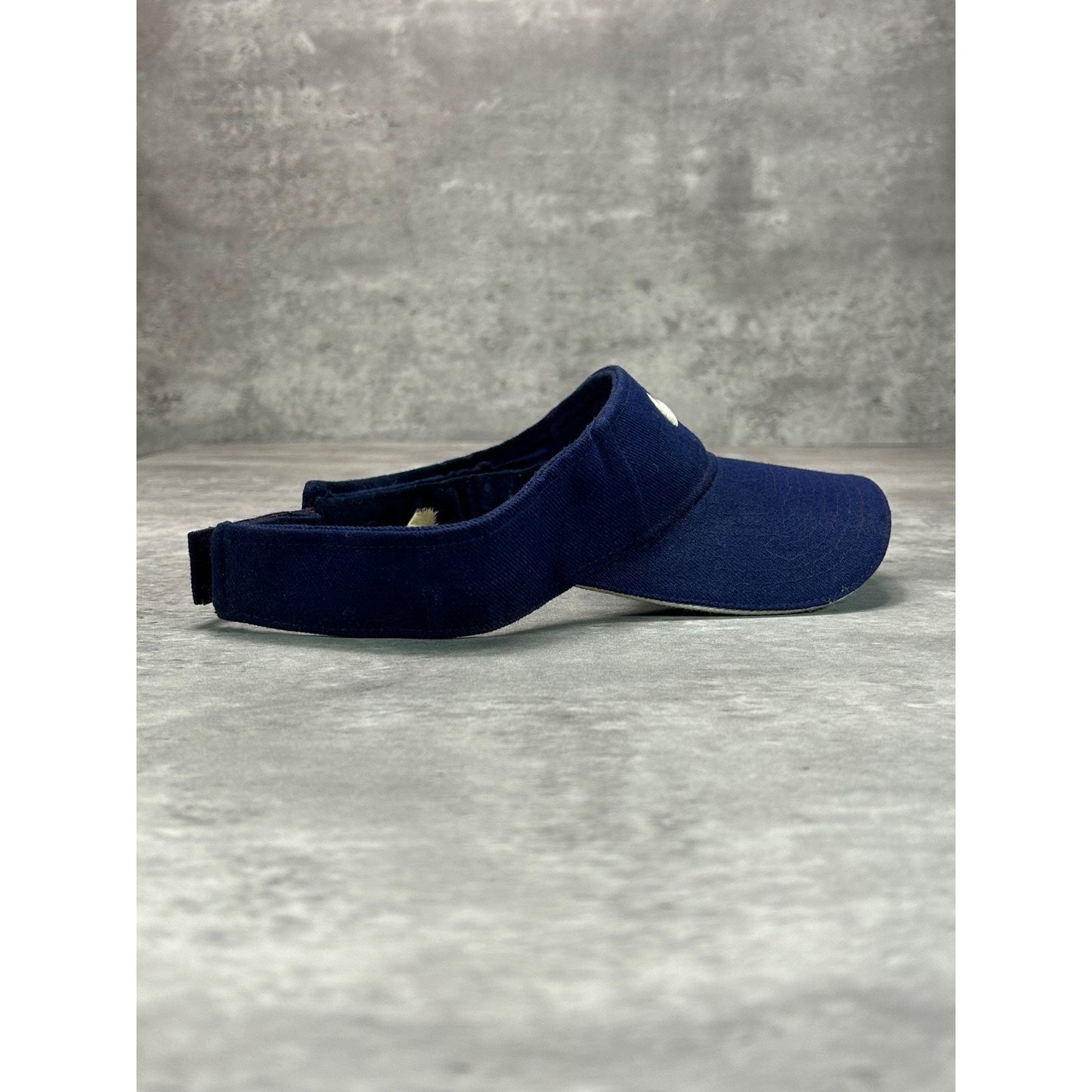 Vintage Nike Embroidered Swoosh Strapback Visor OSFA Navy Blue