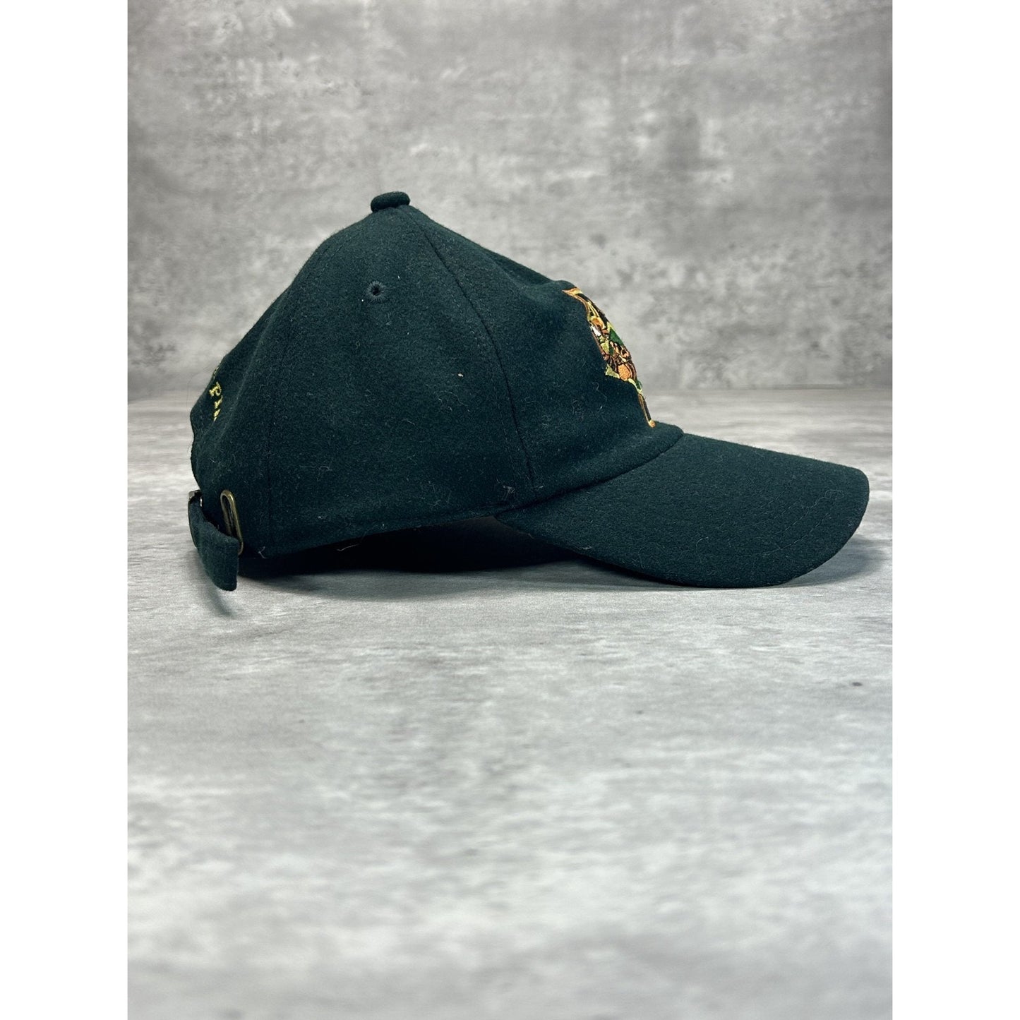 Vintage 90s Disney Winnie The Pooh Embroidered Tigger Strapback Hat OSFA Green