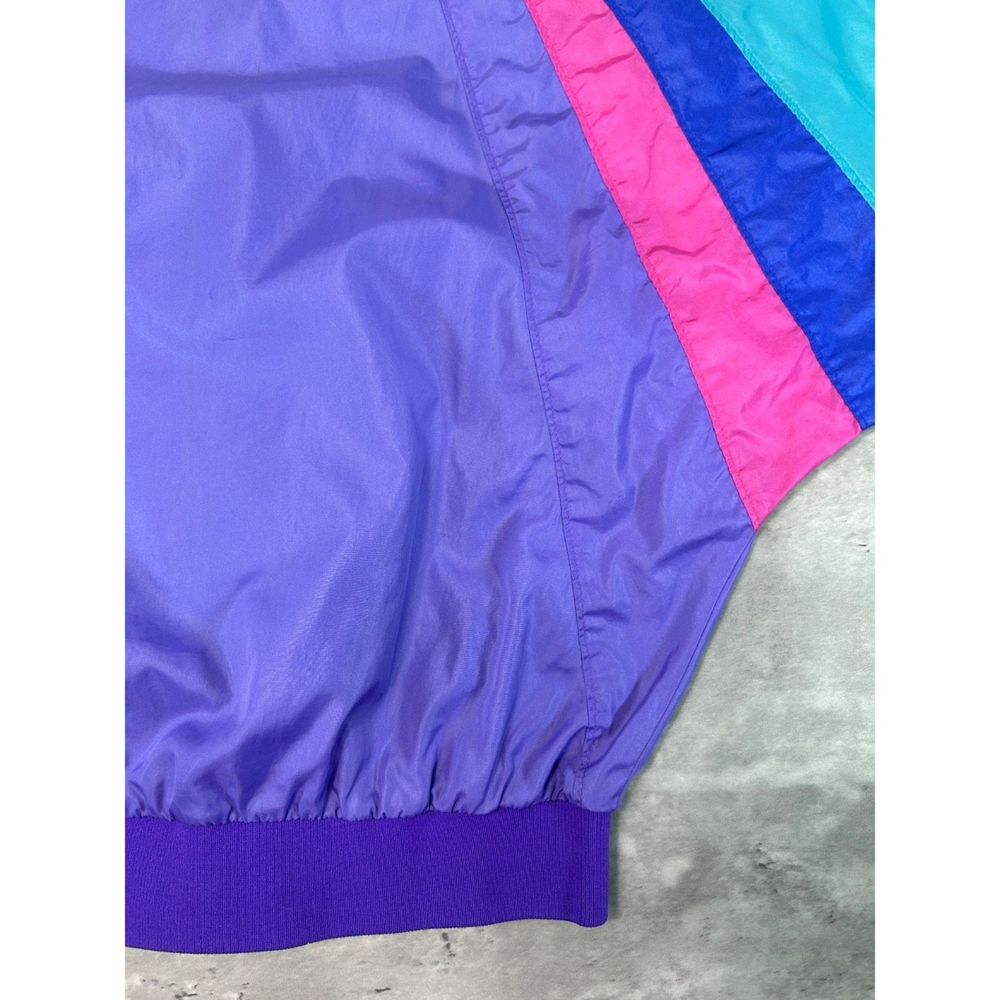 Vintage 90s Women's Nike Embroidered Logo Full ZIp Windbreaker Jacket Size Med