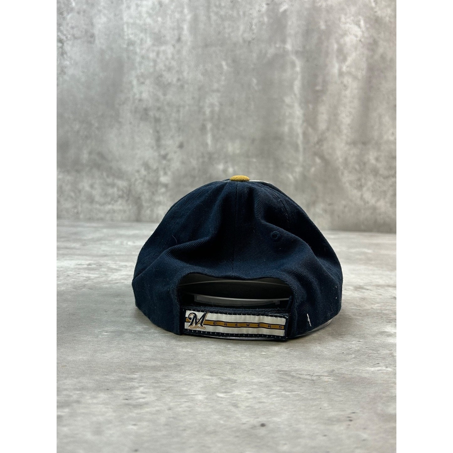 Vintage Milwaukee Brewers MLB Embroidered Logo Baseball Strapback Hat OSFA