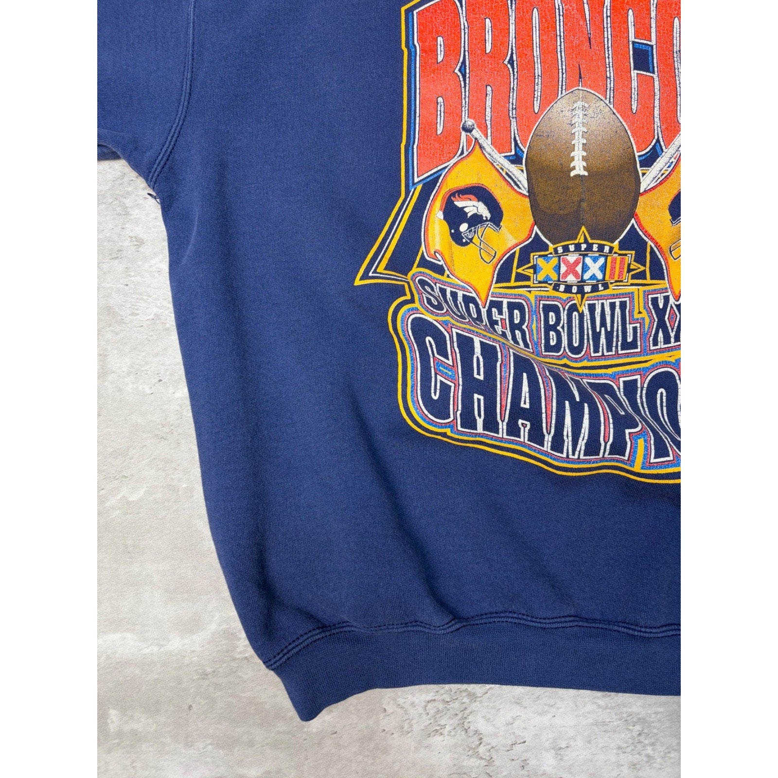 Vintage 1997 Denver Broncos NFL Super Bowl XXXII Sweatshirt Size Large