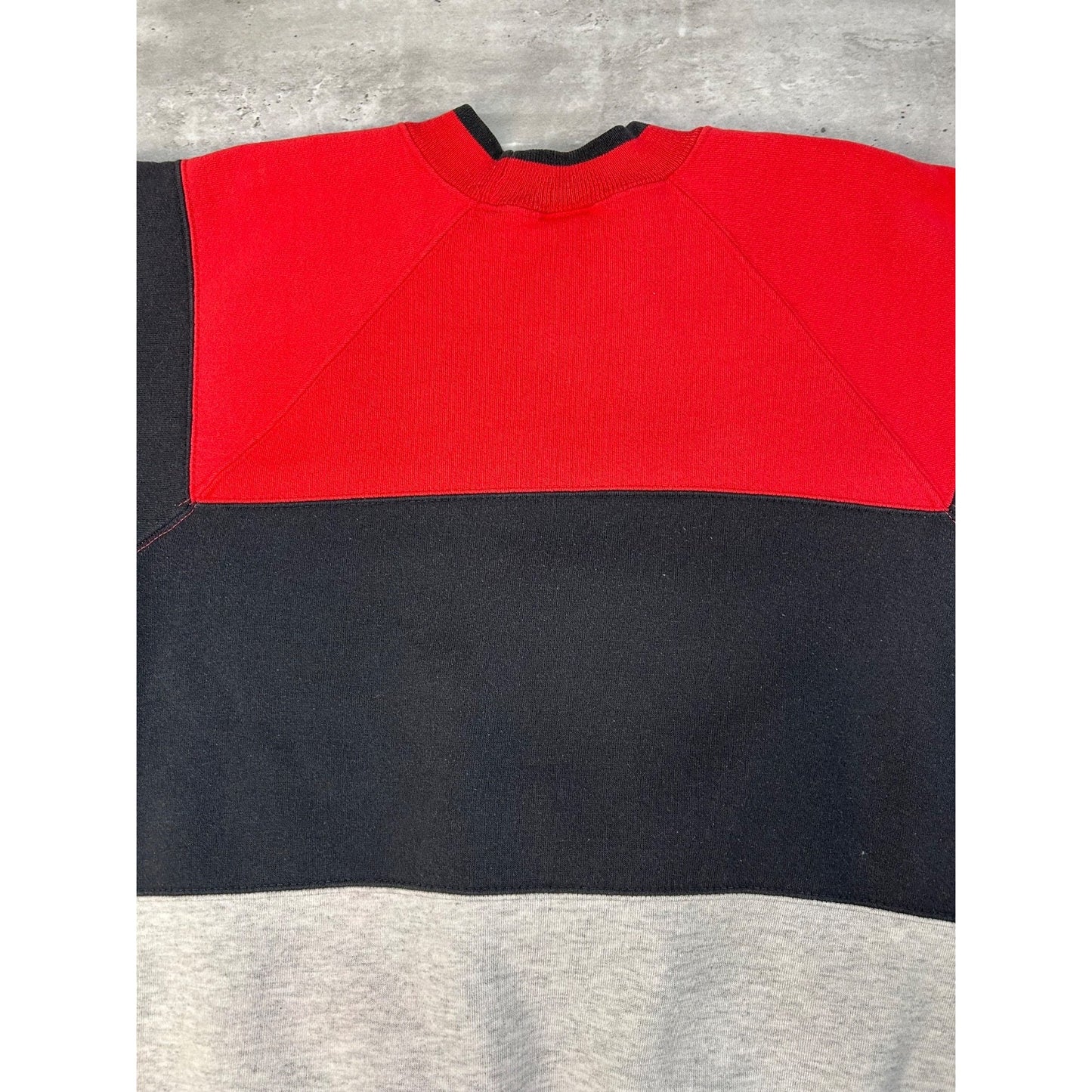 VTG 90s Chicago Bulls NBA Embroidered Spellout Short Sleeve Sweatshirt Sz Large