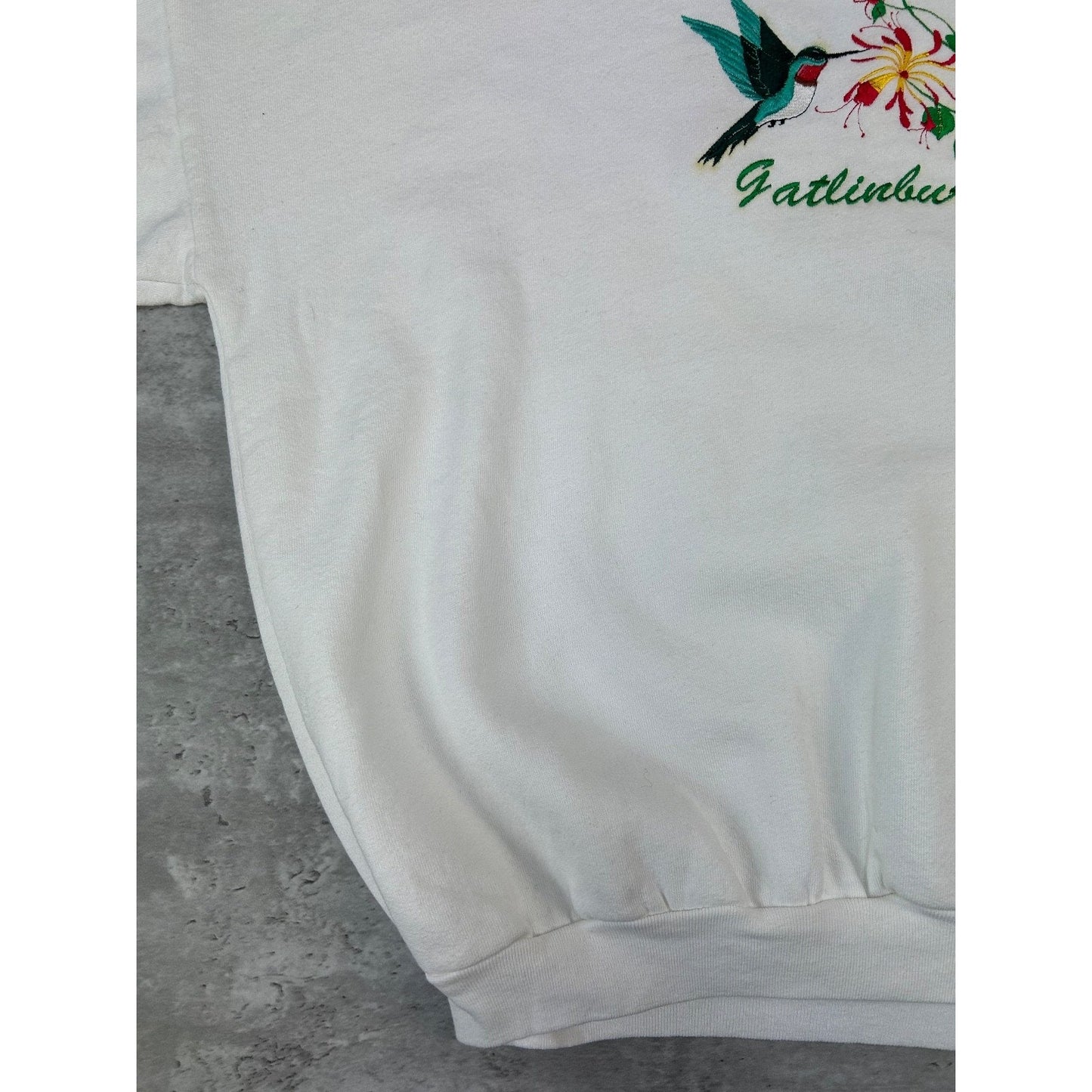 Vintage 90s Gatlinburg Embroidered Hummingbird Destination Sweatshirt Size XL
