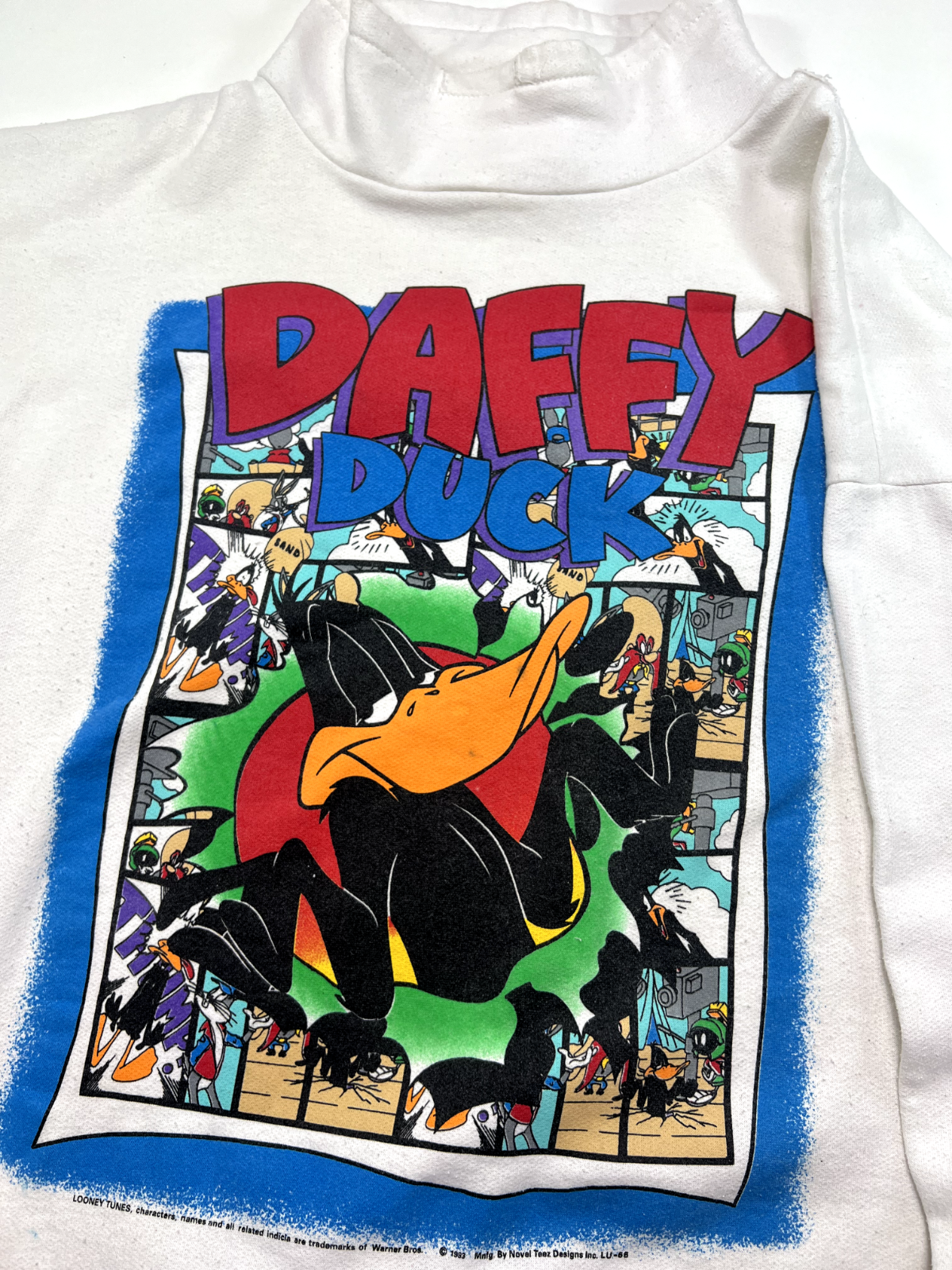 Vintage 1993 Looney Tunes Daffy Duck Comic Graphic Sweatshirt Size Medium 90s