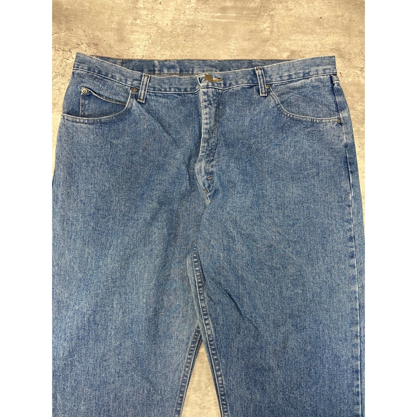 Vintage Wrangler Authentic Jeans Medium Wash Denim Pants Size 42