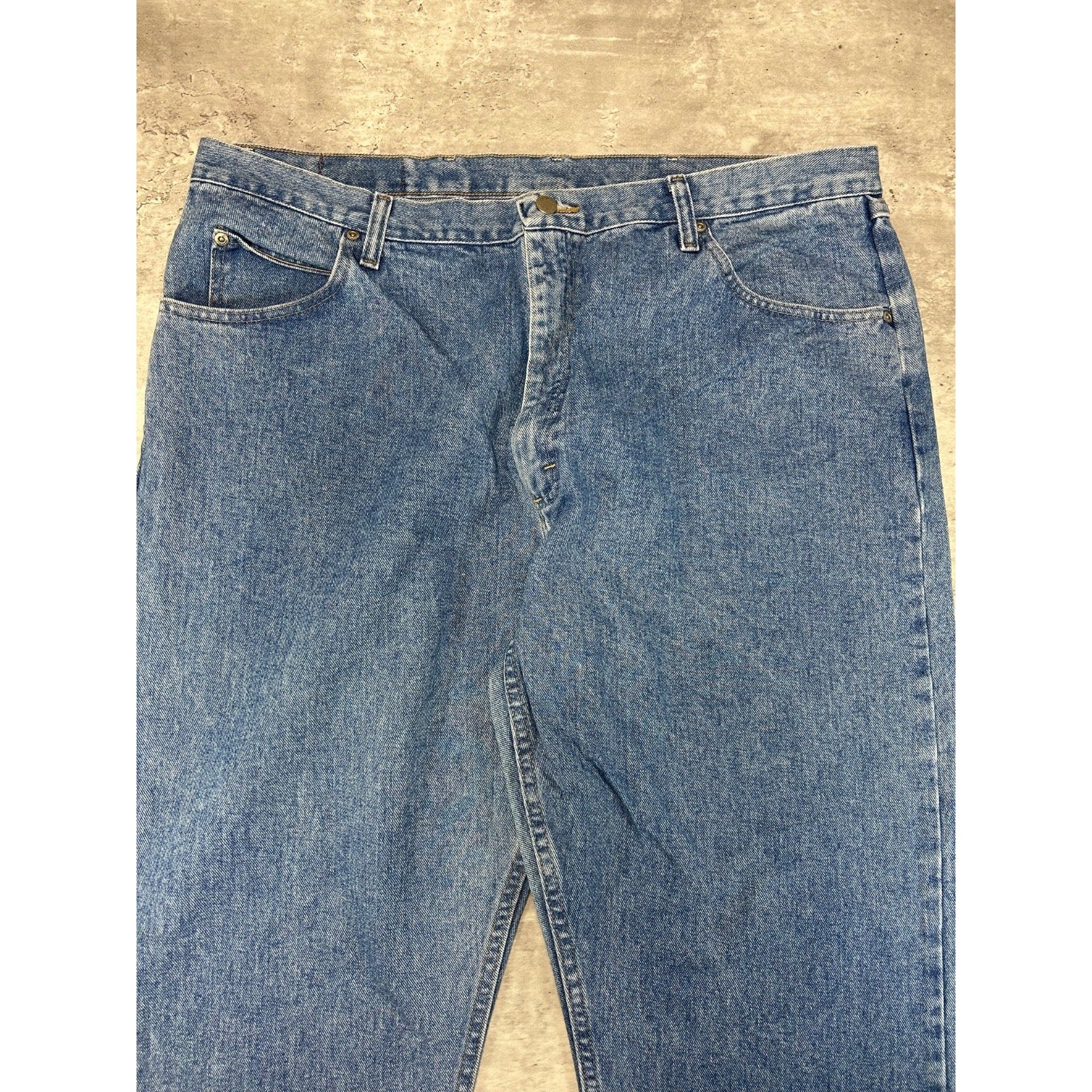 Vintage Wrangler Authentic Jeans Medium Wash Denim Pants Size 42