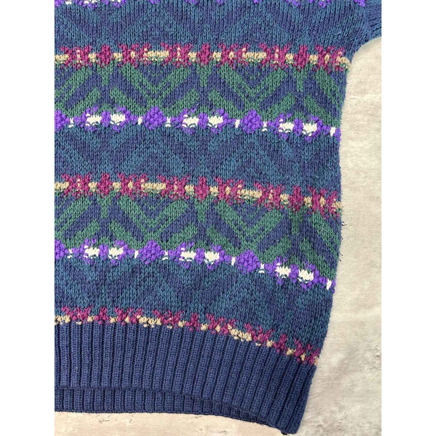 Vintage St Johns Bay Geometric Striped Pullover Knit Sweater Size Medium