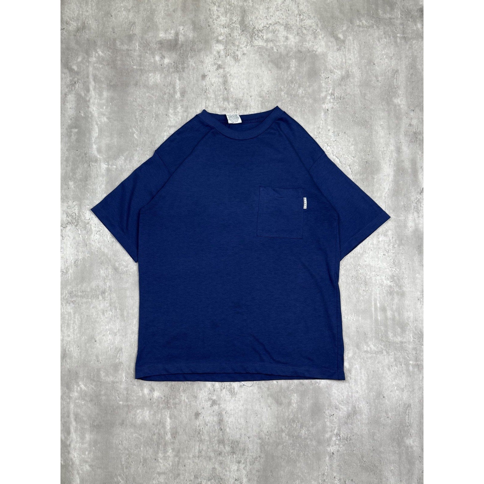 Vintage 80s/90s Class Navy Blue Blank Pocket T-Shirt Size Medium