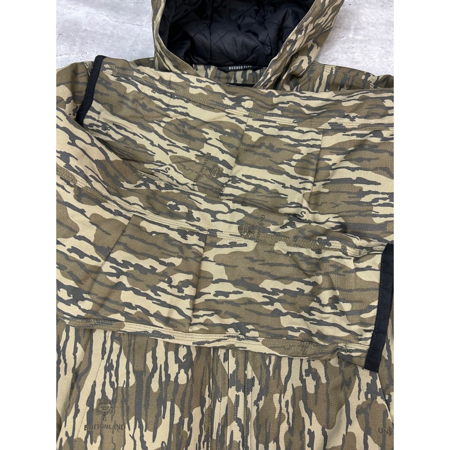 Carhartt Canvas Workwear Mossy Oak Bottomland Hooded Bomber Jacket Size Medium