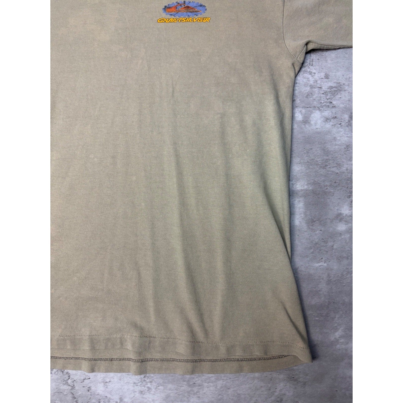 Vintage Y2K Quiksilver Gear Logo Graphic T-Shirt Size Large
