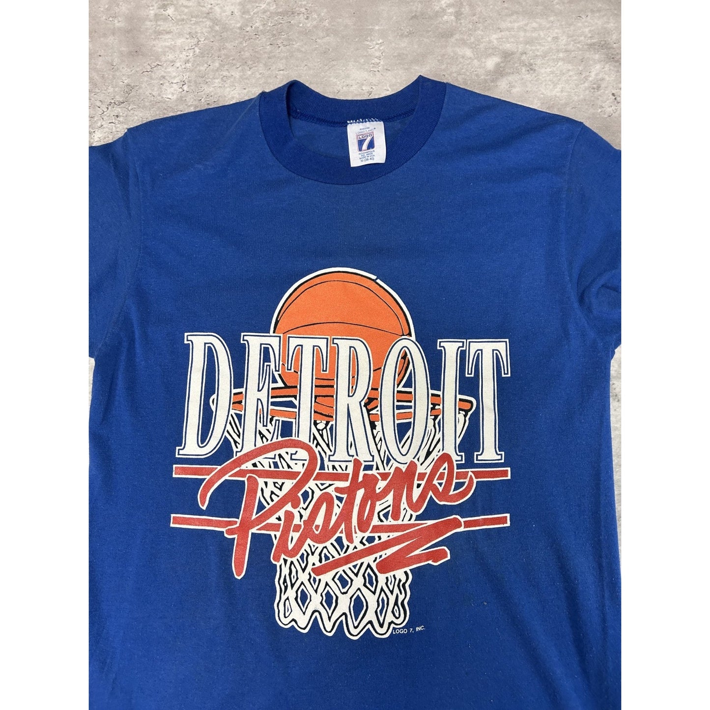 Vintage 80s/90s Detroit Pistons NBA Basketball Graphic T-Shirt Size Medium