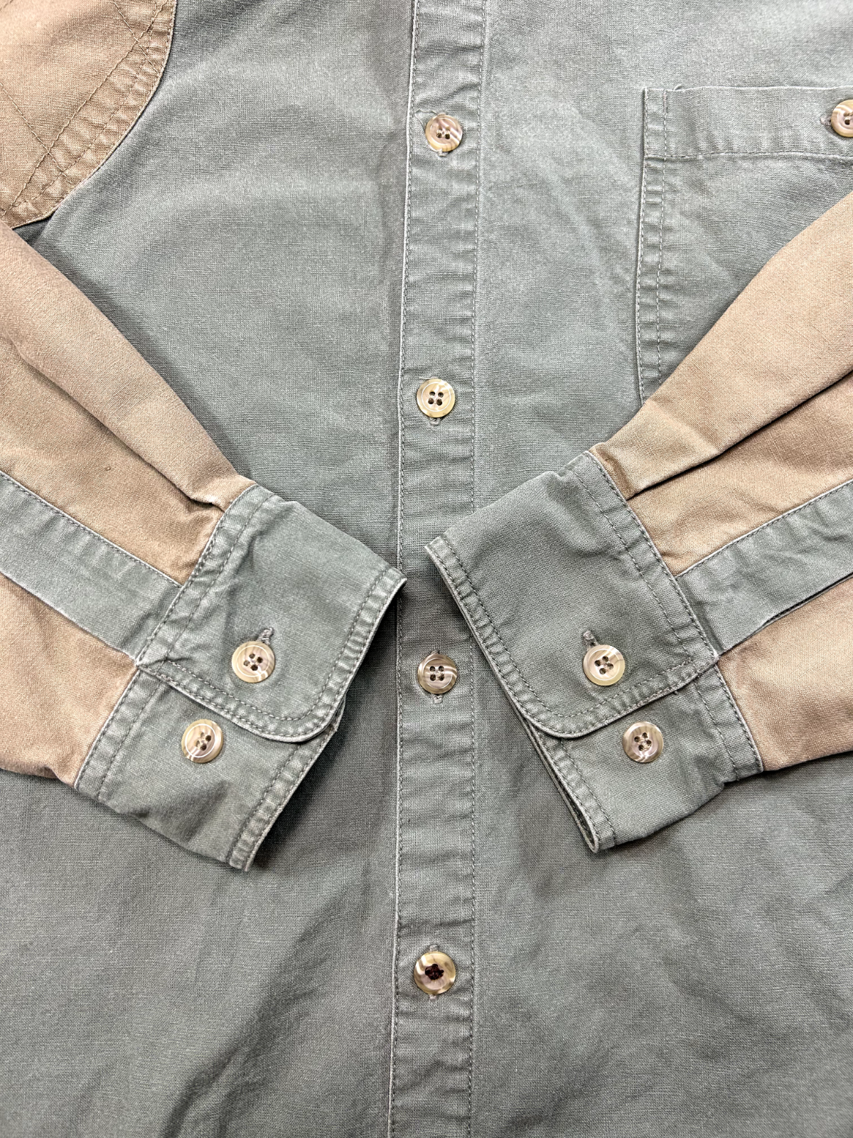 Vintage Columbia Single Pocket Shoulder Patch Hunting Button Up Shirt Size Large