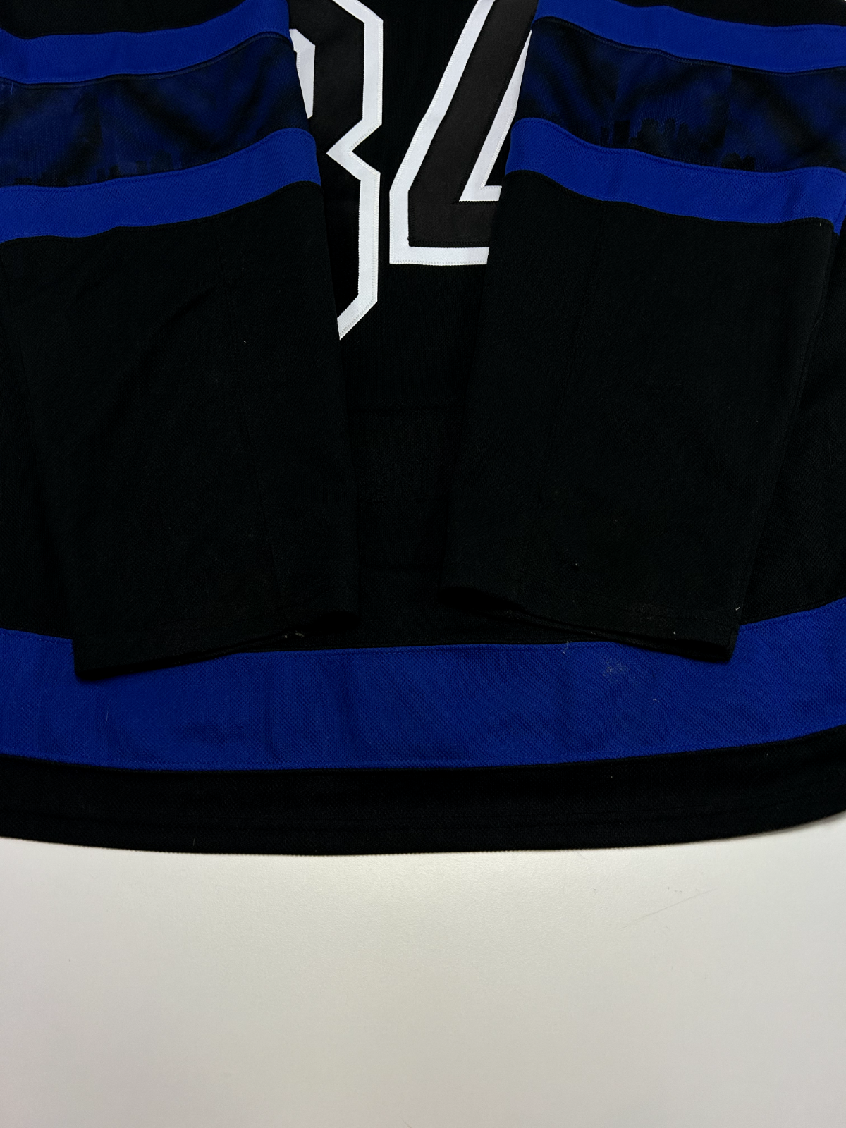 Austin Mathews #34 Toronto Maple Leafs NHL Authentic Hockey Jersey Size XL(52)