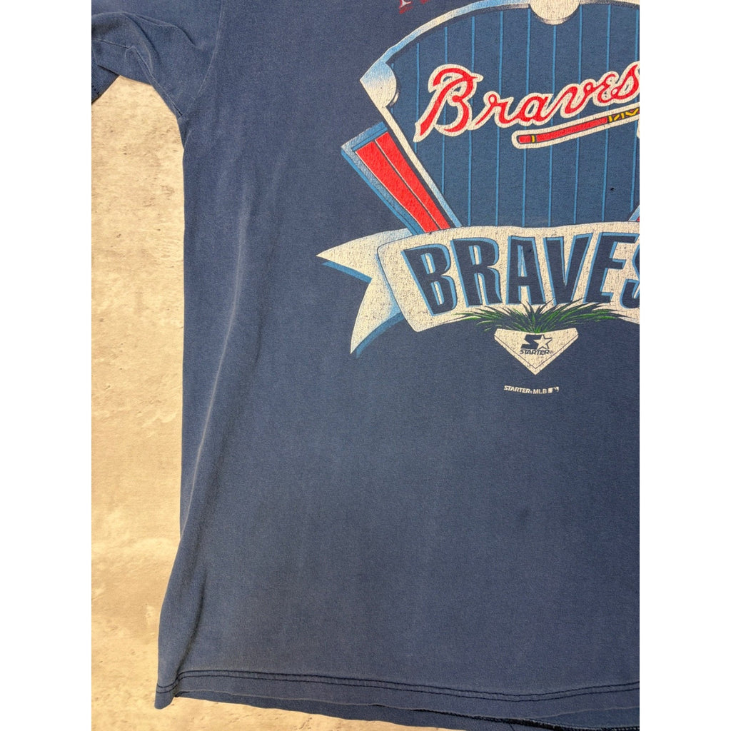 Vintage 90s Atlanta Braves MLB Spellout Graphic Starter T-Shirt Size Large