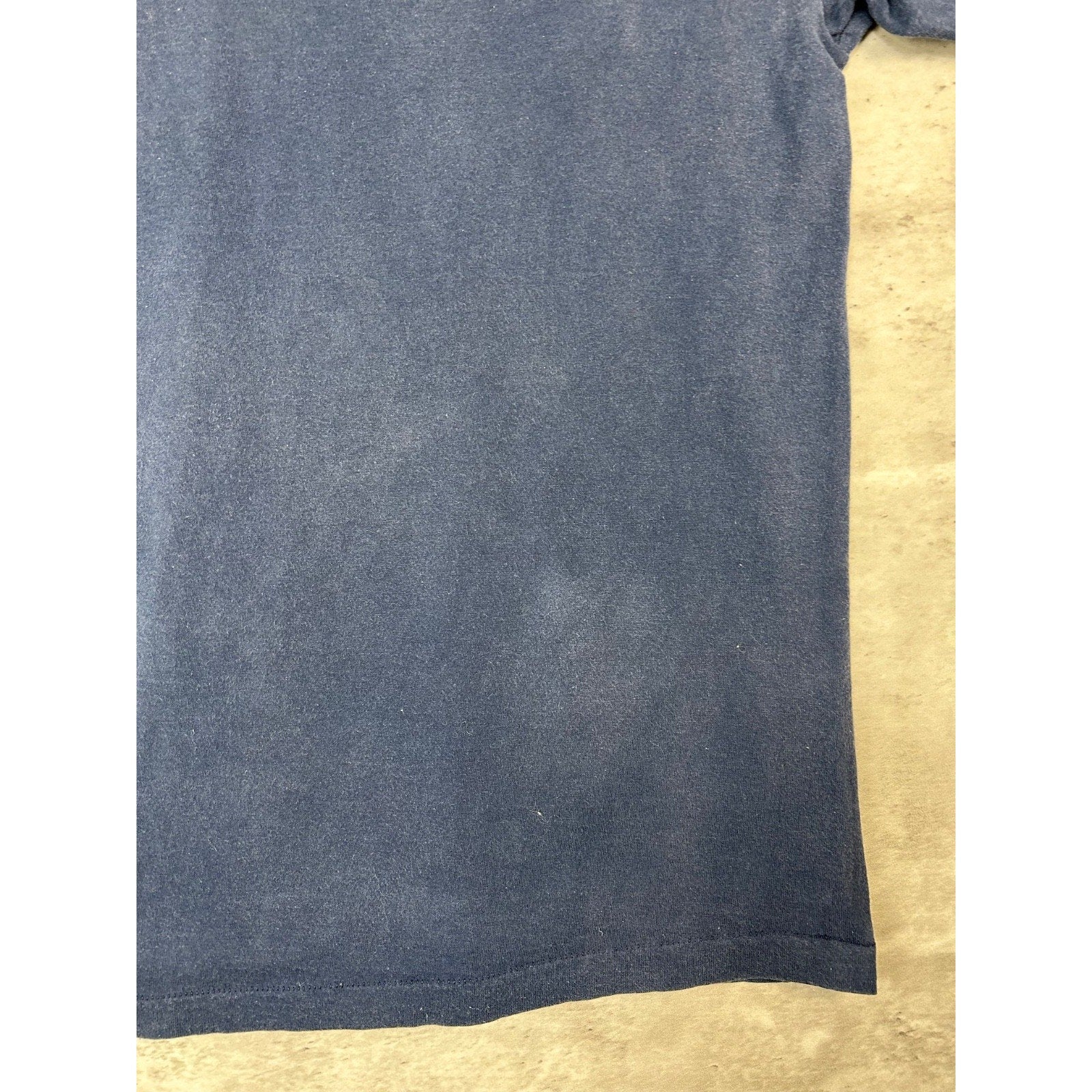 Vintage 1669 Dallas Cowboys NFL On Fox Spellout Graphic T-Shirt Size Large