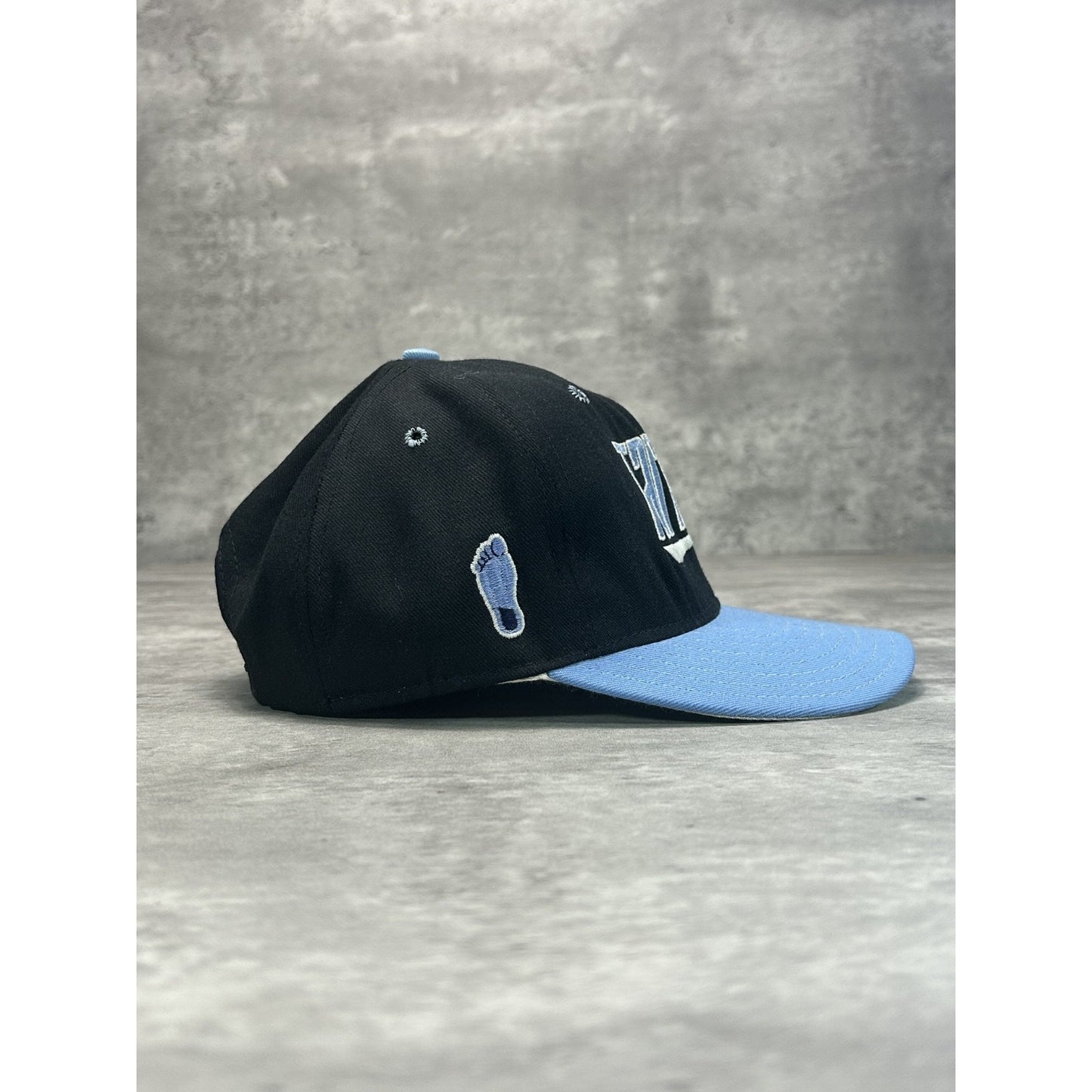 Vintage 90s UNC Tarheels NCAA Embroidered Spellout Collegiate Snapback Hat OSFA