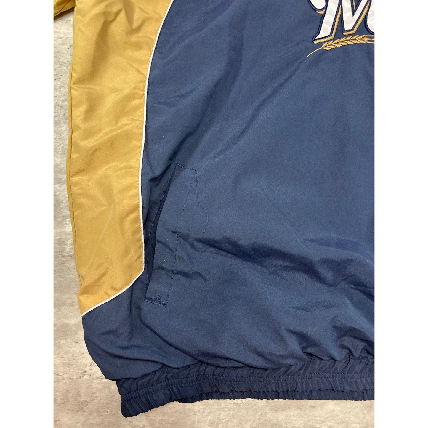 Vintage Milwaukee Brewers MLB Embroidered Logo Windbreaker Jacket Size XL