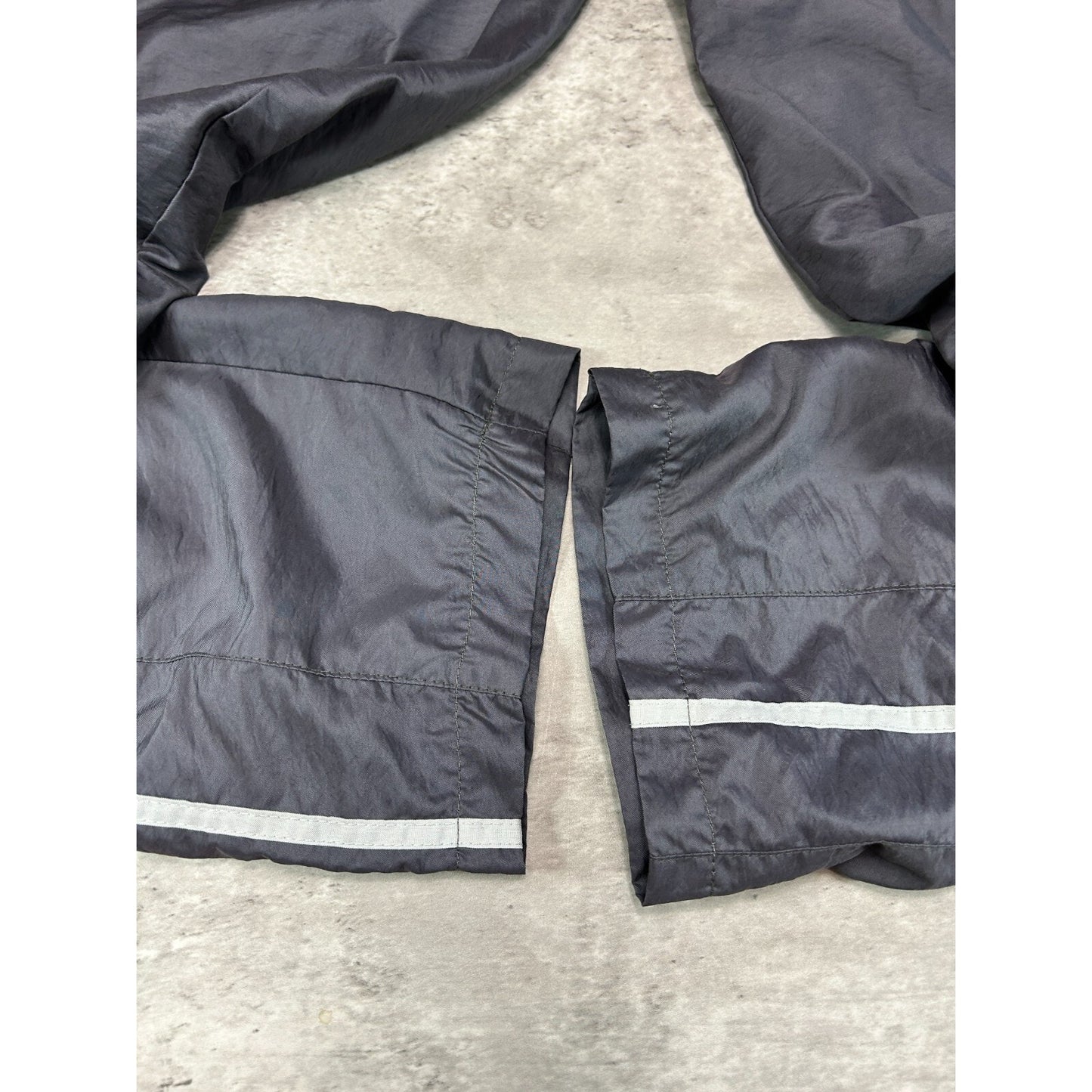 Vintage 90s Billcee Embroidered Spellout Nylon Track Pants Size Medium Gray